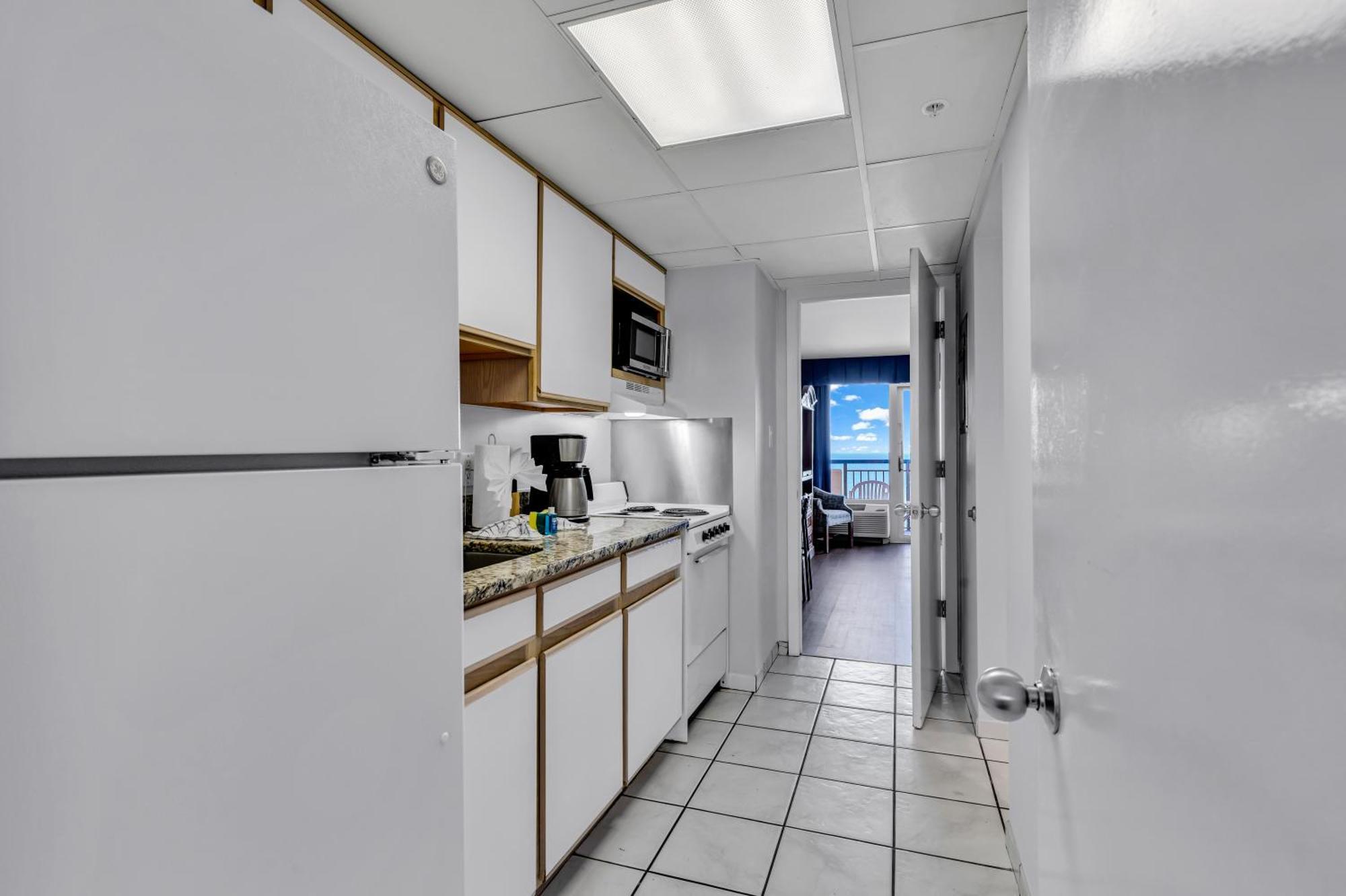 Boardwalk Beach W Oceanfront Balcony 3*