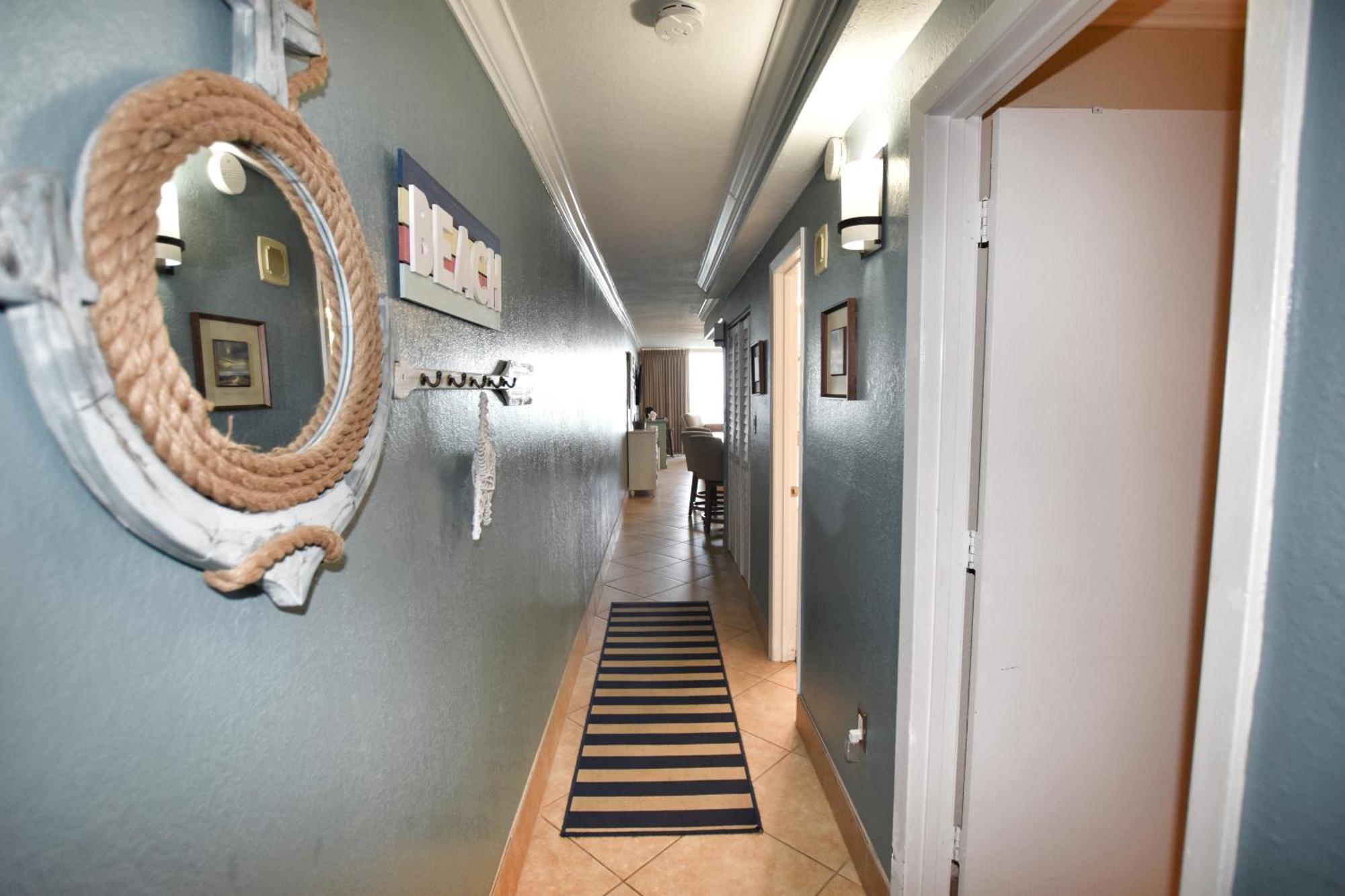 1004 Waters Edge Apartment