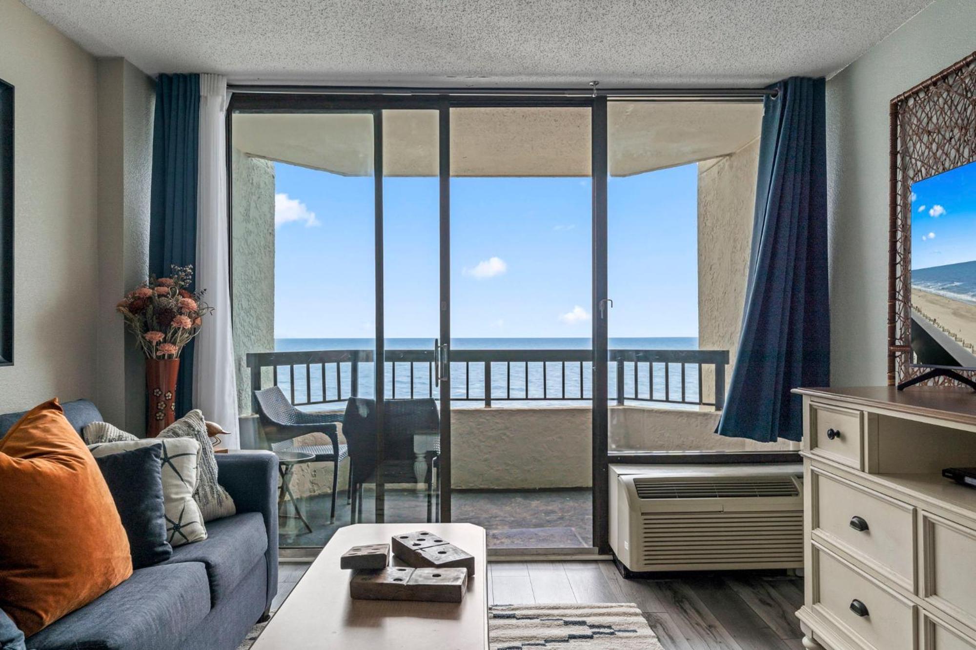 Holiday home Nicely Renovated 1 Bedroom Condo-with Spectacular Views! Pinnacle 755 *