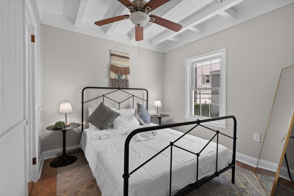 Apartment Cozy And 2br Parking 2min Walk To *