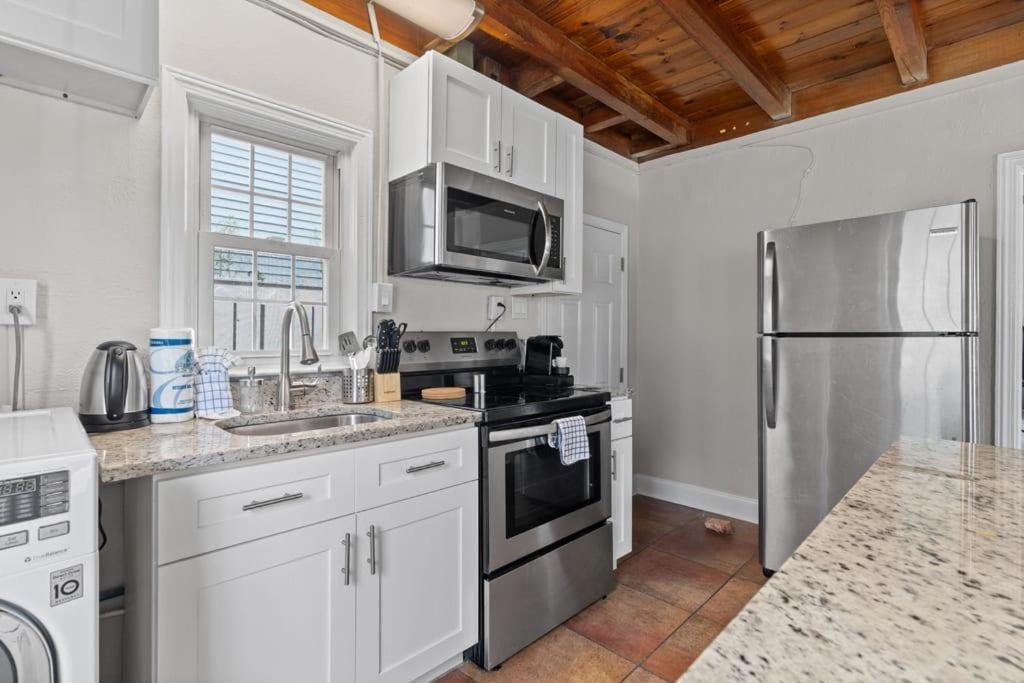 Cozy And 2br Parking 2min Walk To Apartment Myrtle Beach