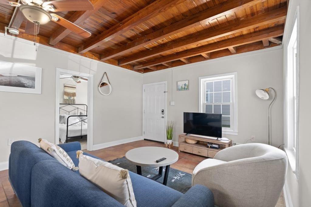 Cozy And 2br Parking 2min Walk To Apartment Myrtle Beach