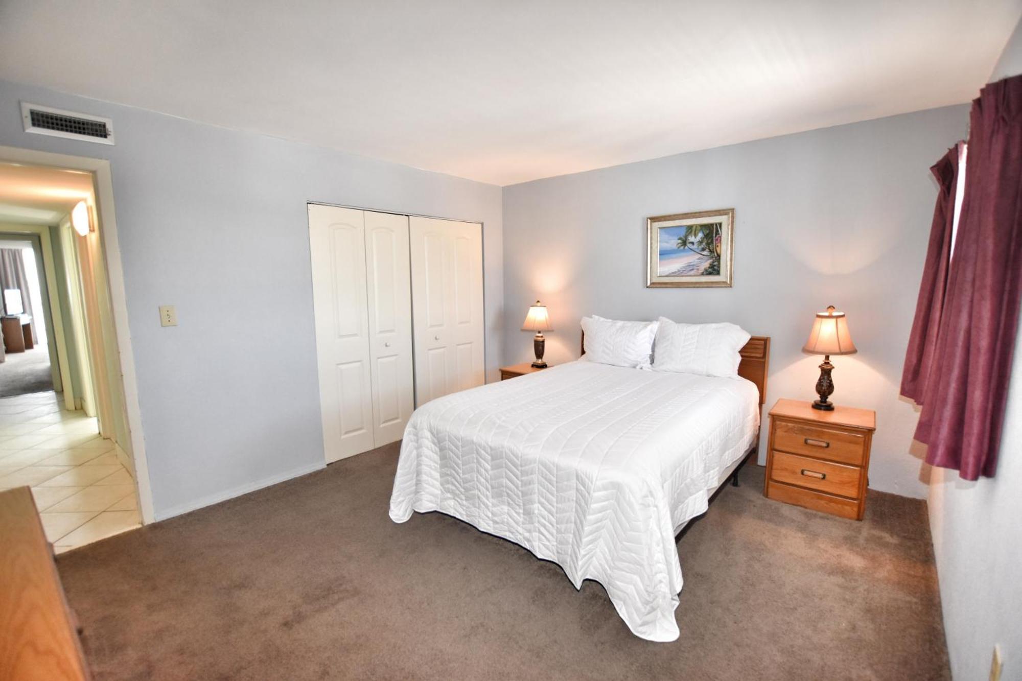 1412 Waters Edge Apartment
