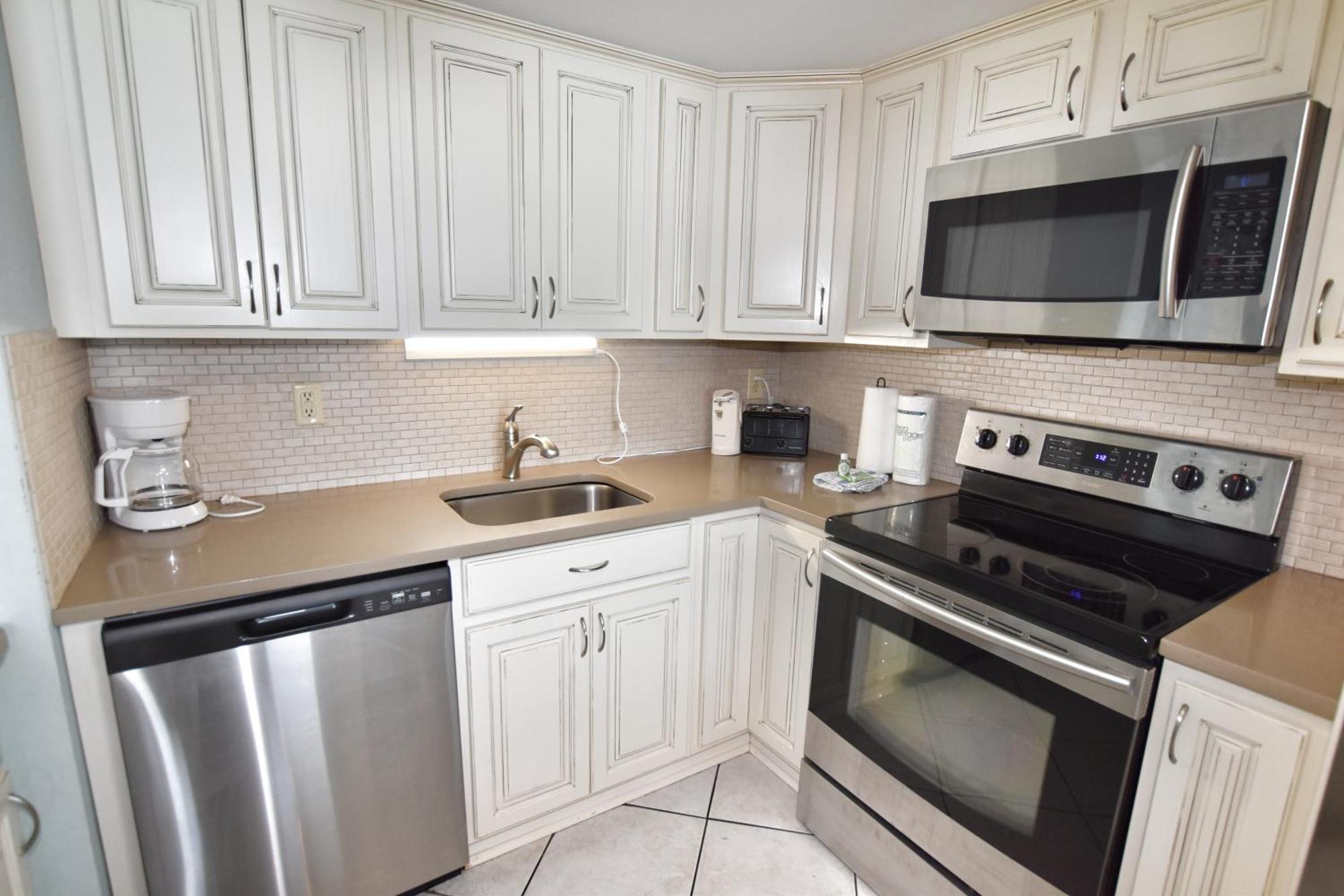 1412 Waters Edge Apartment