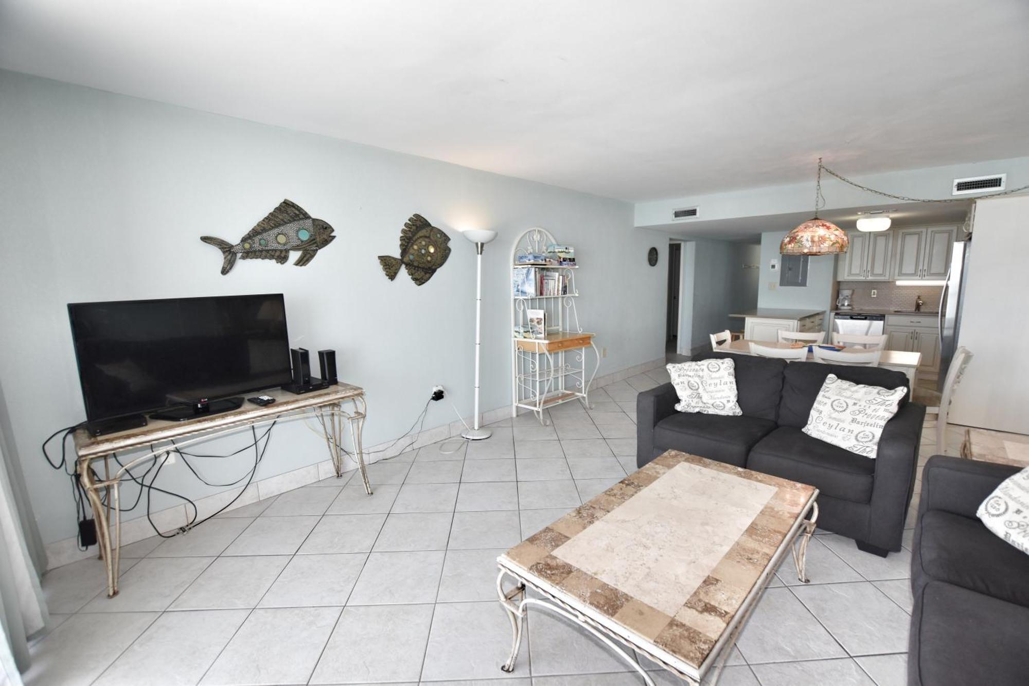 1412 Waters Edge Apartment
