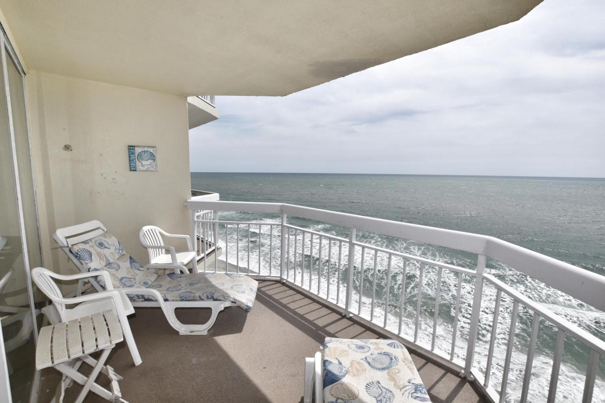 1109 Waters Edge Apartment *