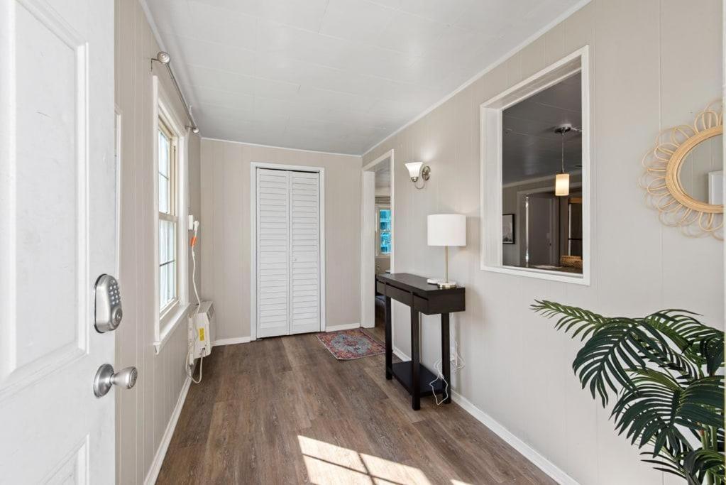 Apartment Style 2br W Parking 2min Walk To Myrtle Beach