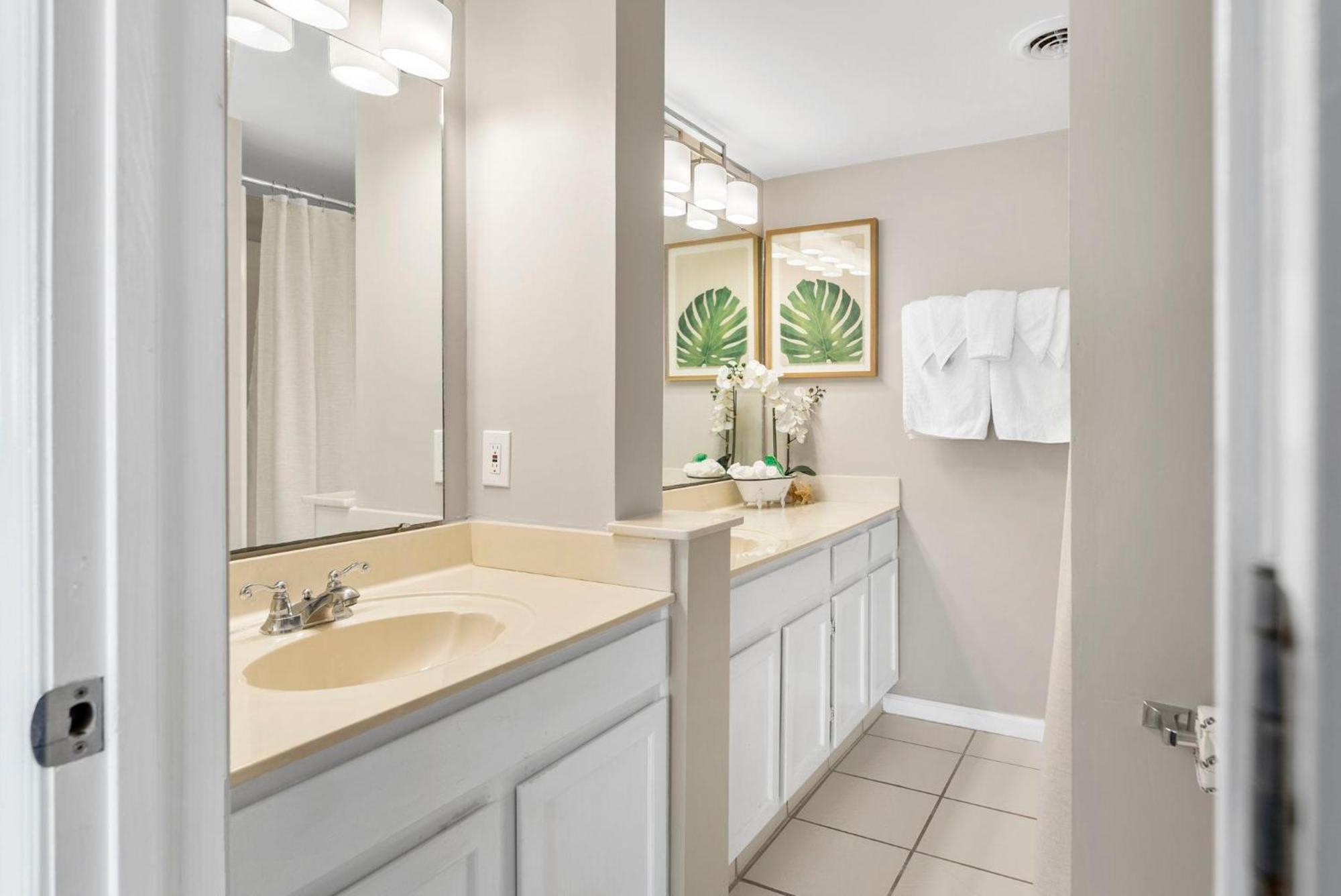 Ocean Towers Club 401 - Oceanfront - Windy Hill Section Holiday home *