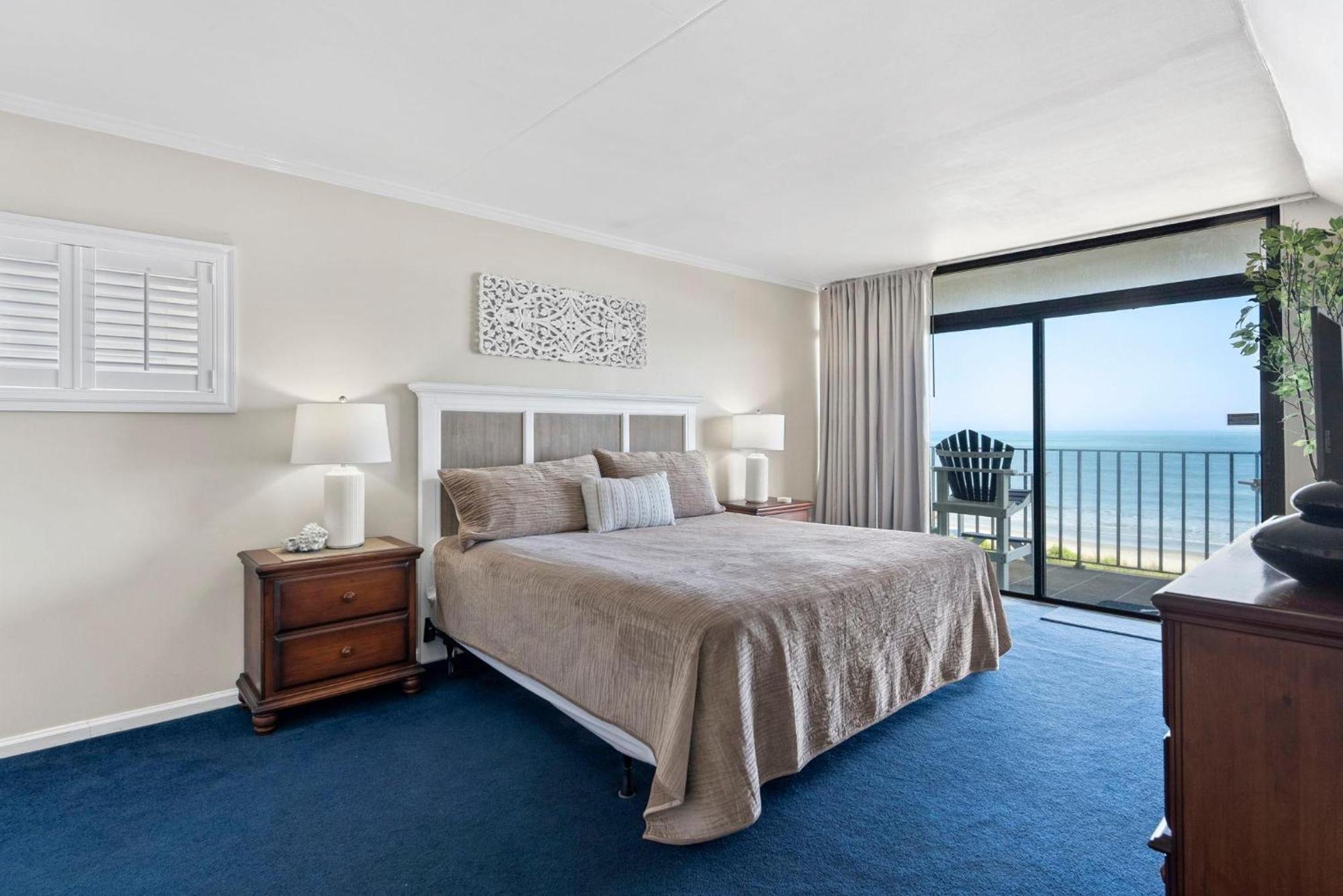 Holiday home Ocean Towers Club 401 - Oceanfront - Windy Hill Section *