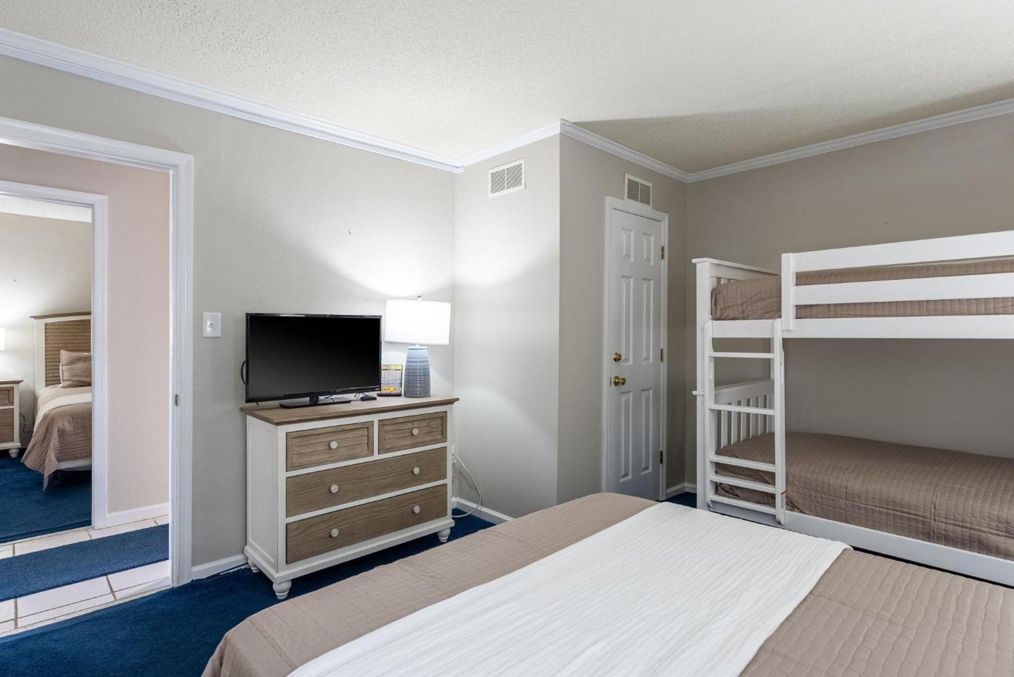 Ocean Towers Club 401 - Oceanfront - Windy Hill Section Holiday home Myrtle Beach
