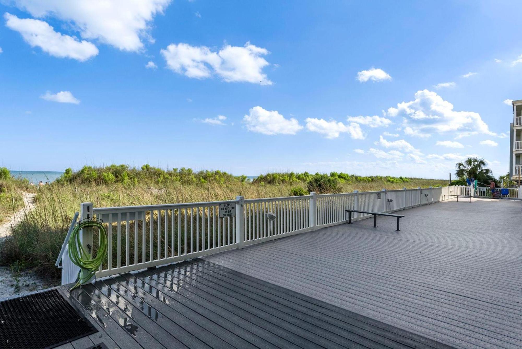 Ocean Towers Club 401 - Oceanfront - Windy Hill Section Holiday home