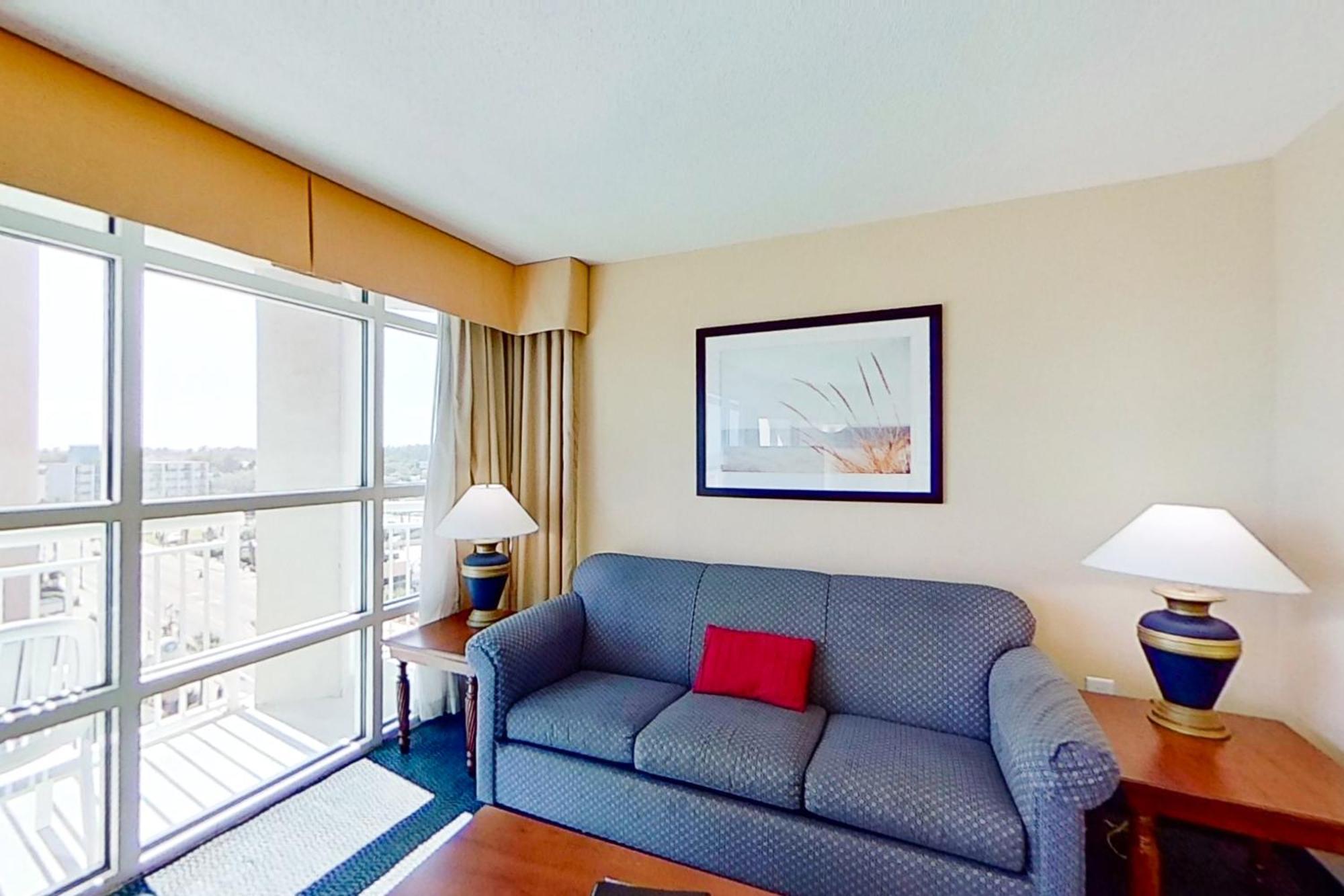Carolinian Beach Apartment