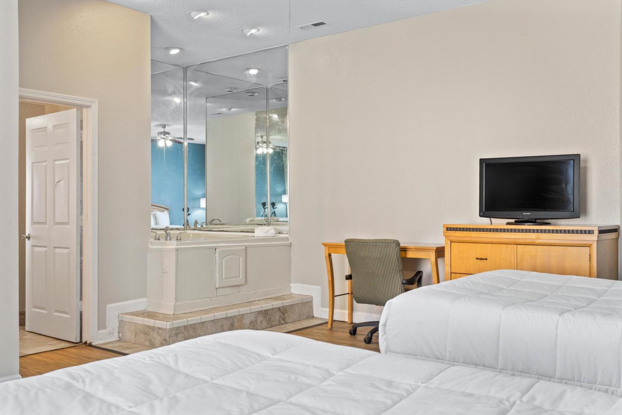 Ocean Crest And Motel 2*
