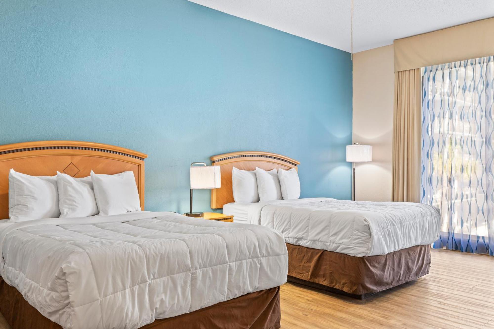 Ocean Crest And Motel 2*