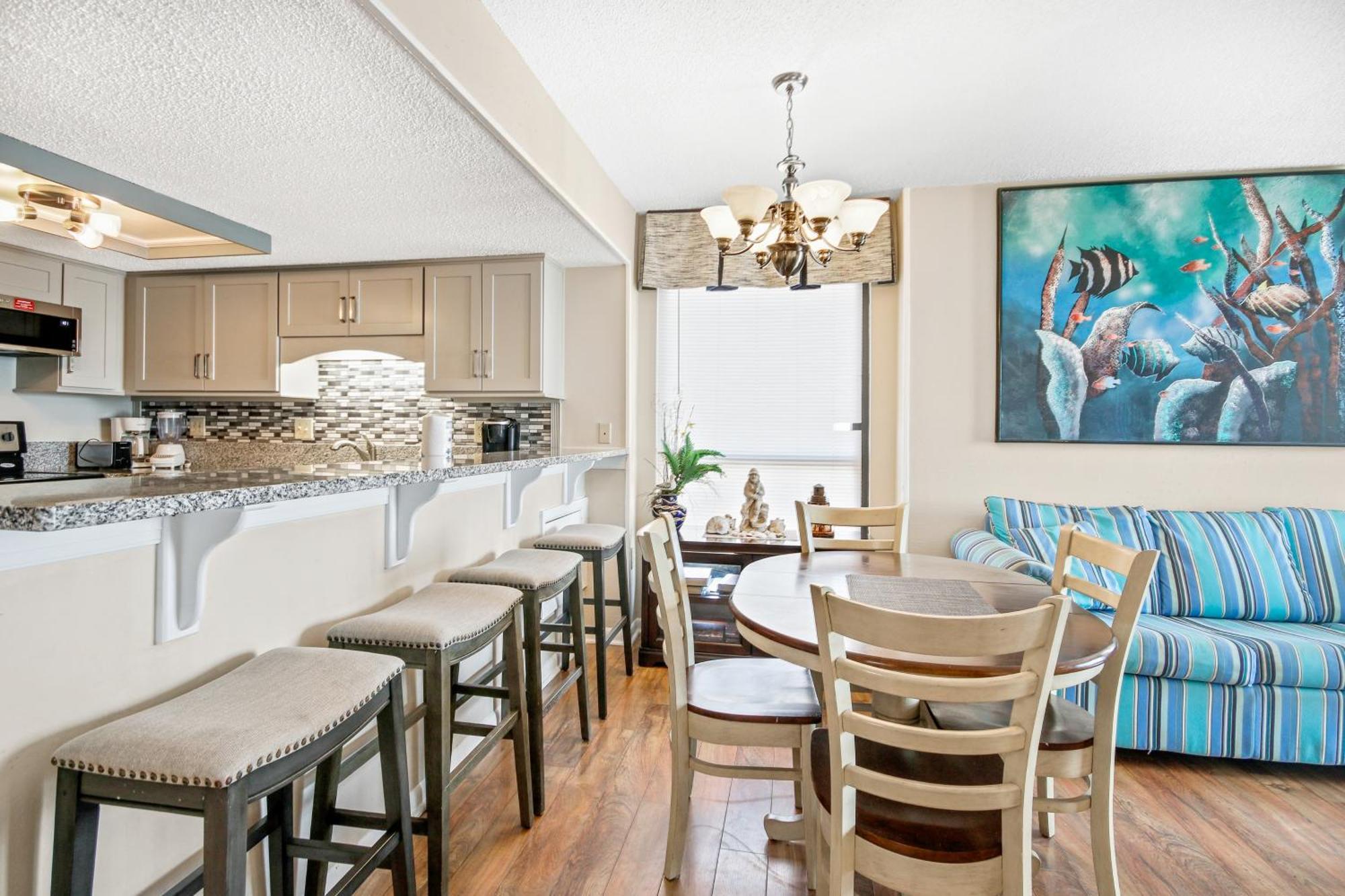 Waterpointe & Sunny Dreams Apartment