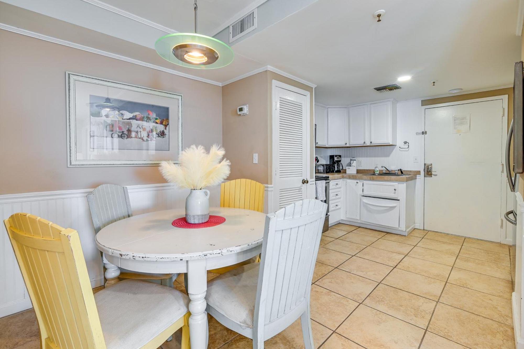 Myrtle Balcony And Ocean View! Apartment *
