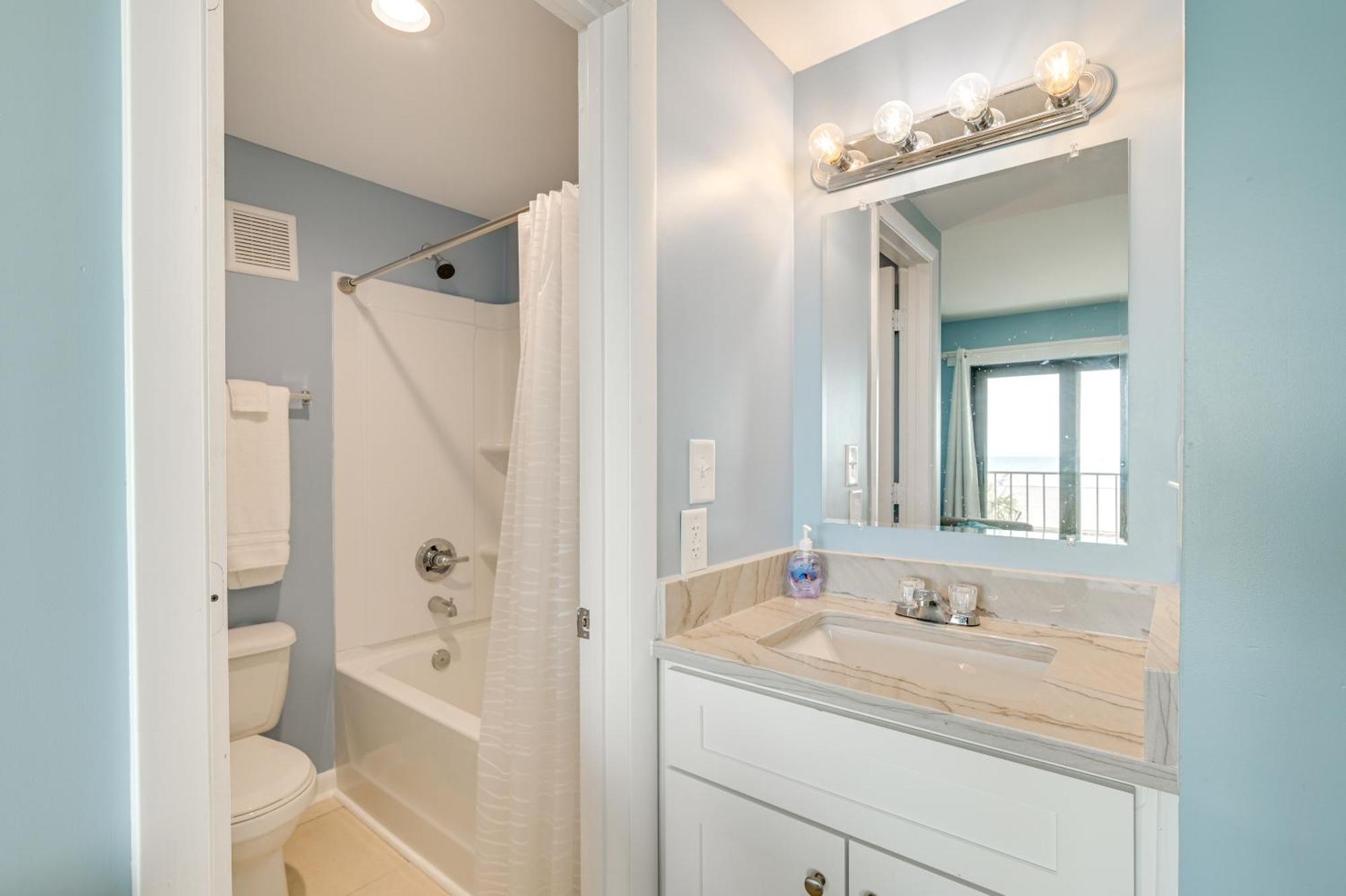 Oceanfront Myrtle With Balcony! *