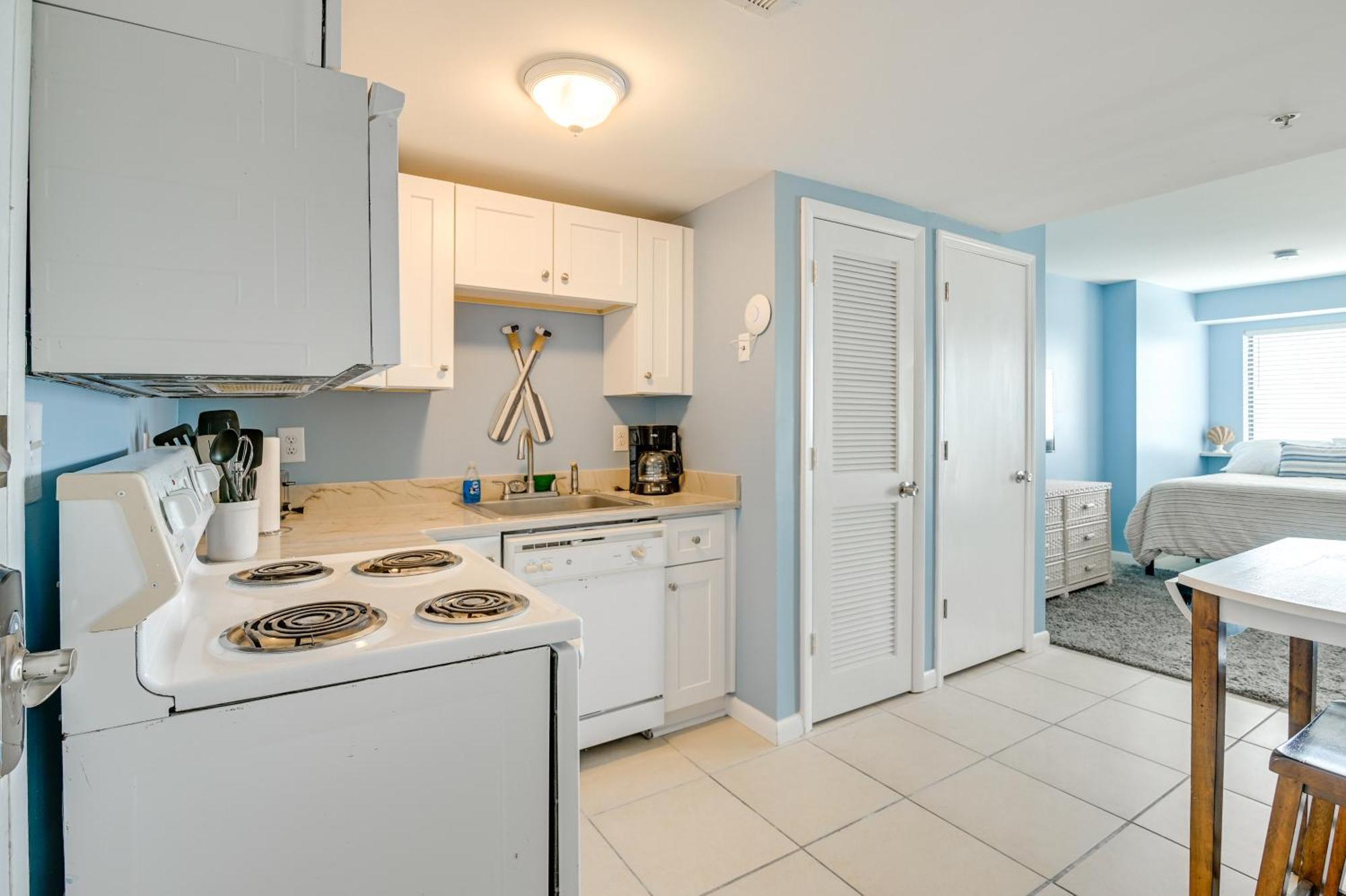 Oceanfront Myrtle With Balcony! Apartment *