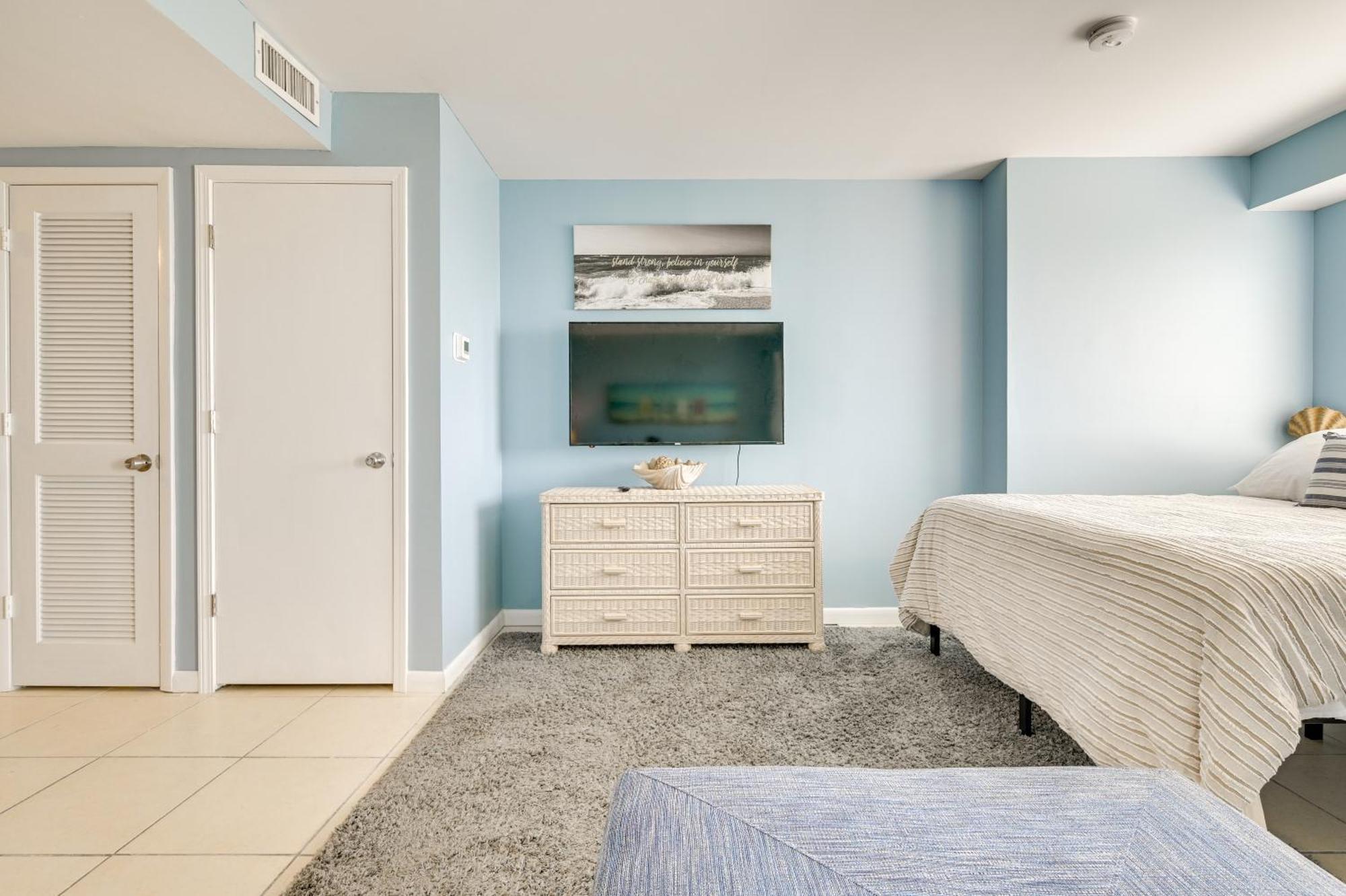 Apartment Oceanfront Myrtle With Balcony!