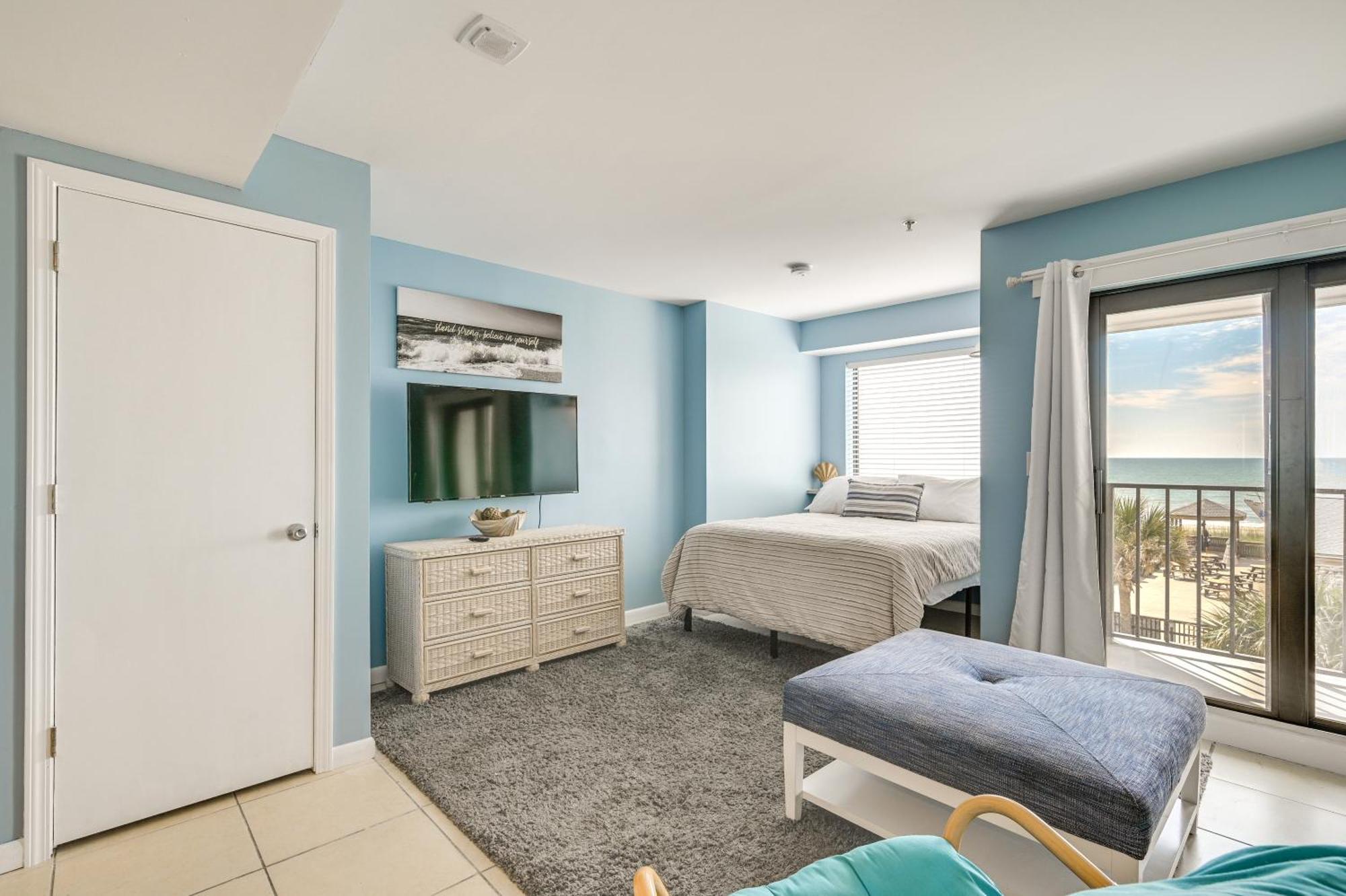 Oceanfront Myrtle With Balcony! Apartment *