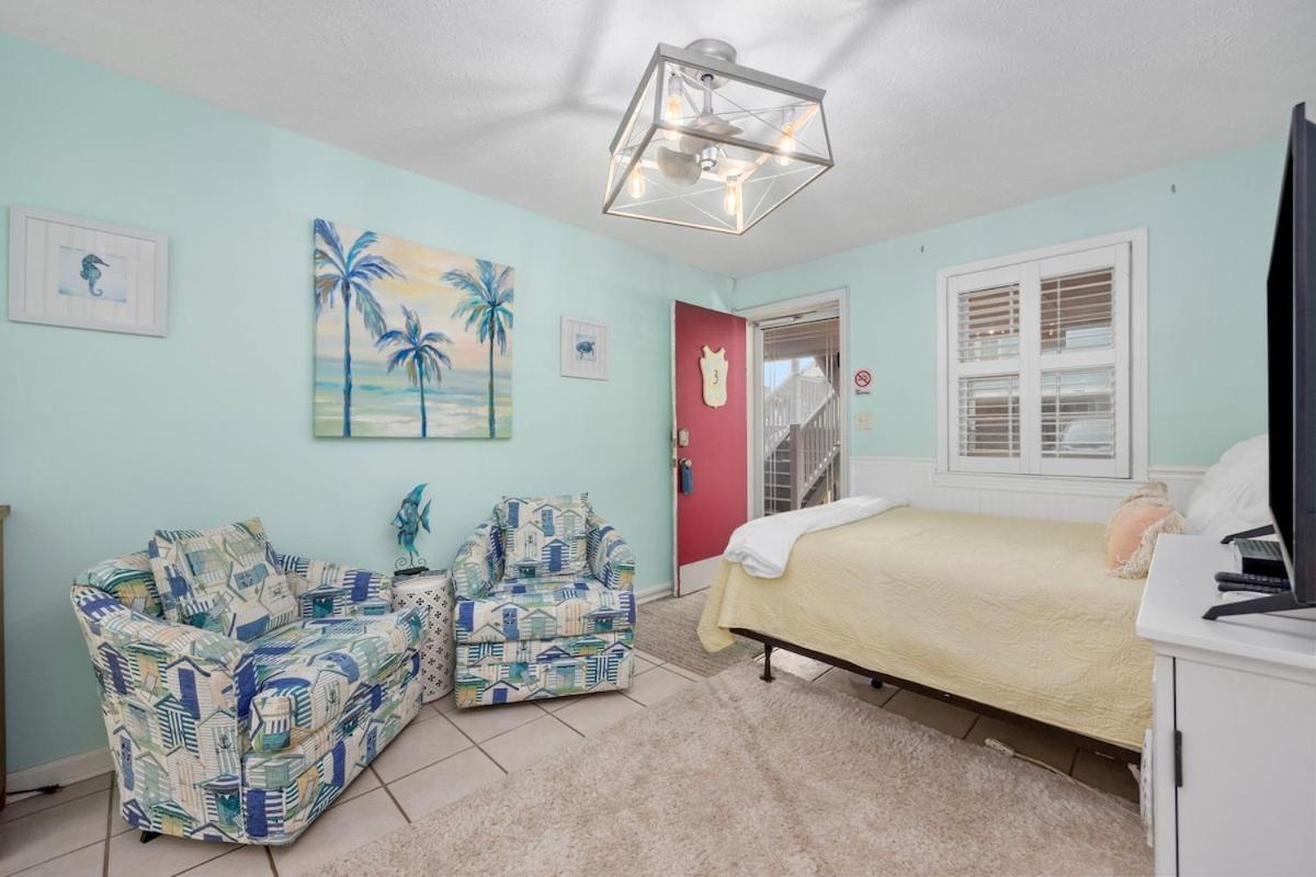 Cherry Grove Efficiency Just Steps From The