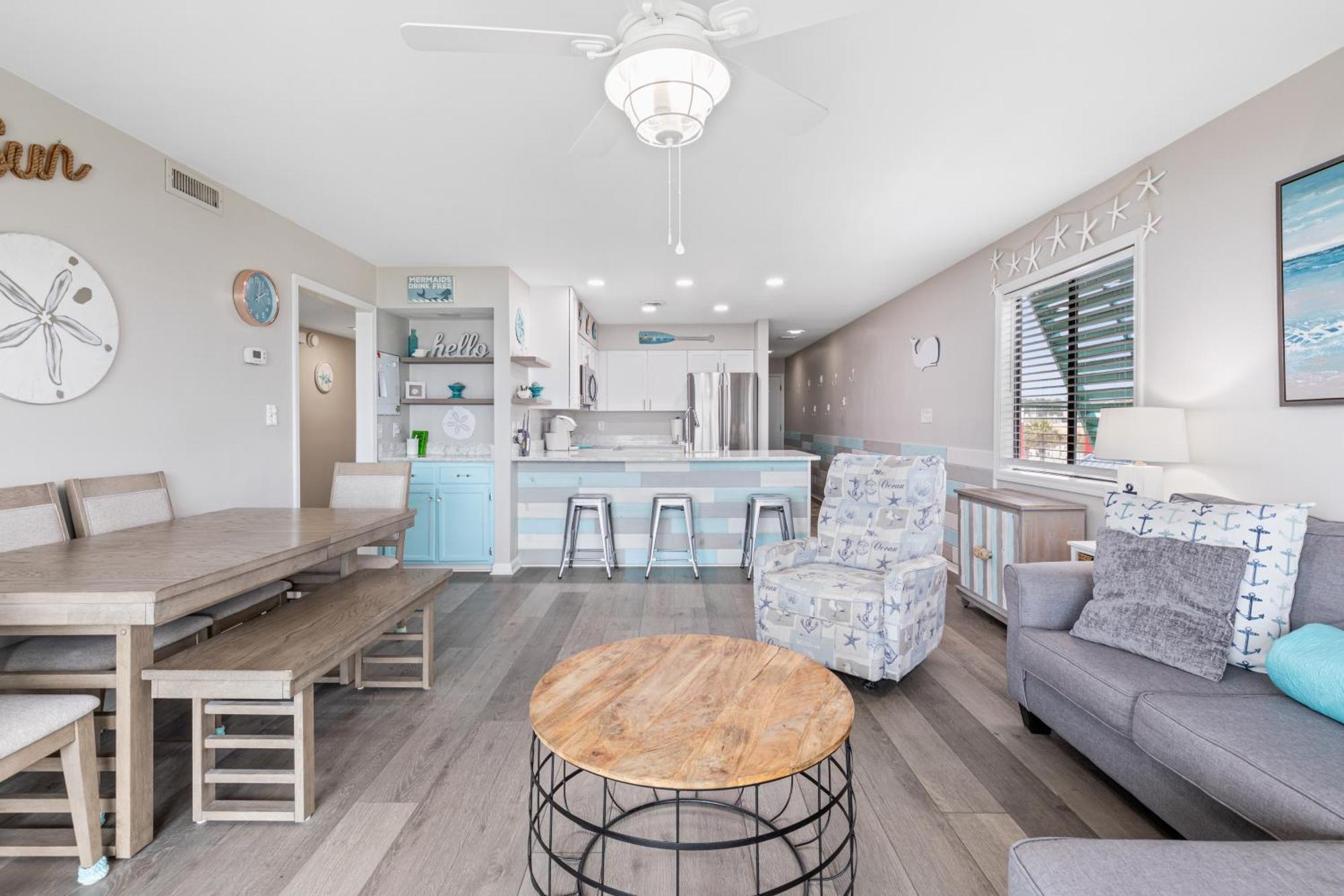 Dolphin Watch & Shore Breeze Apartment