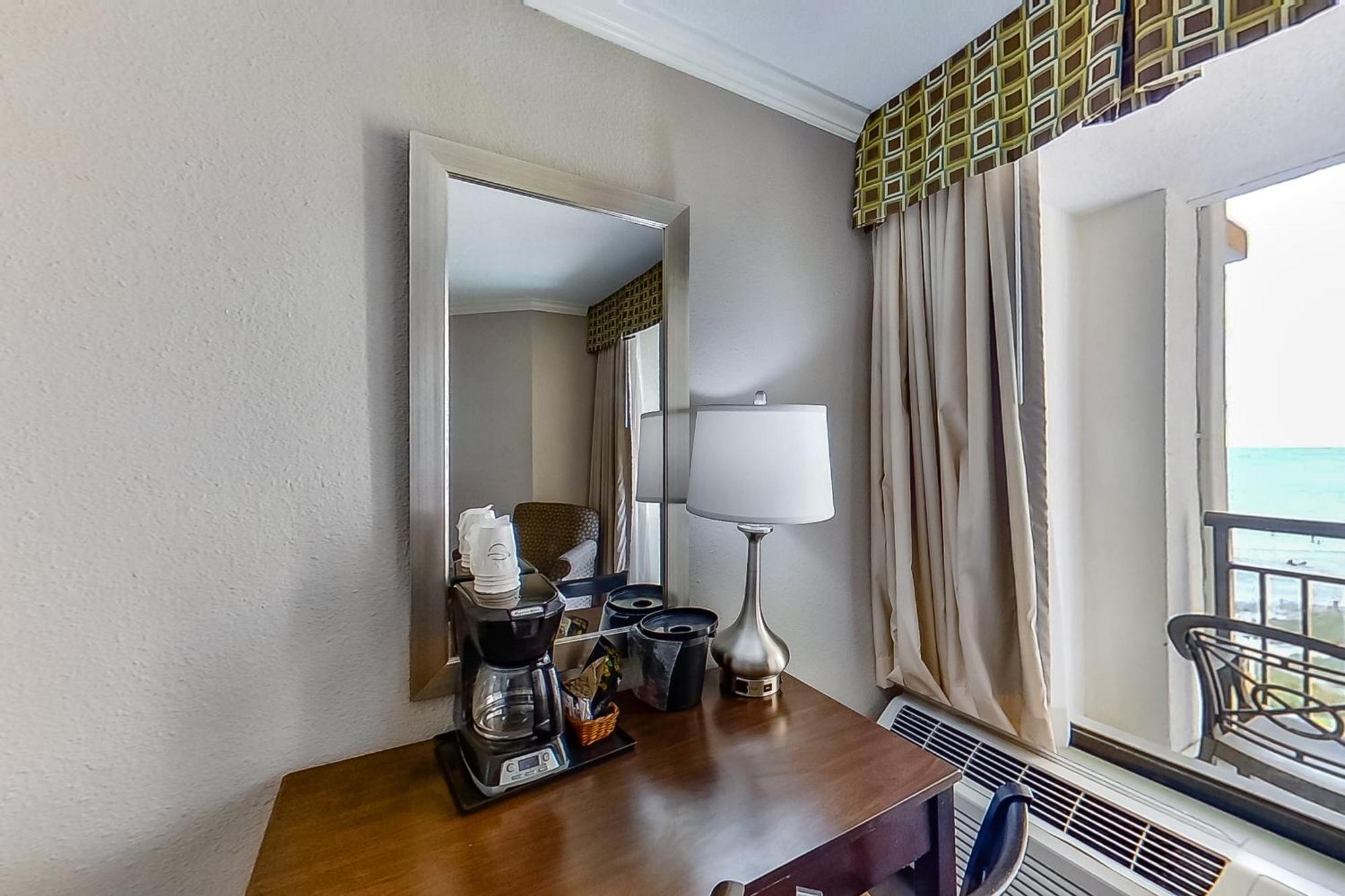 The Patricia Grand - Oceana Vacation Apartment *
