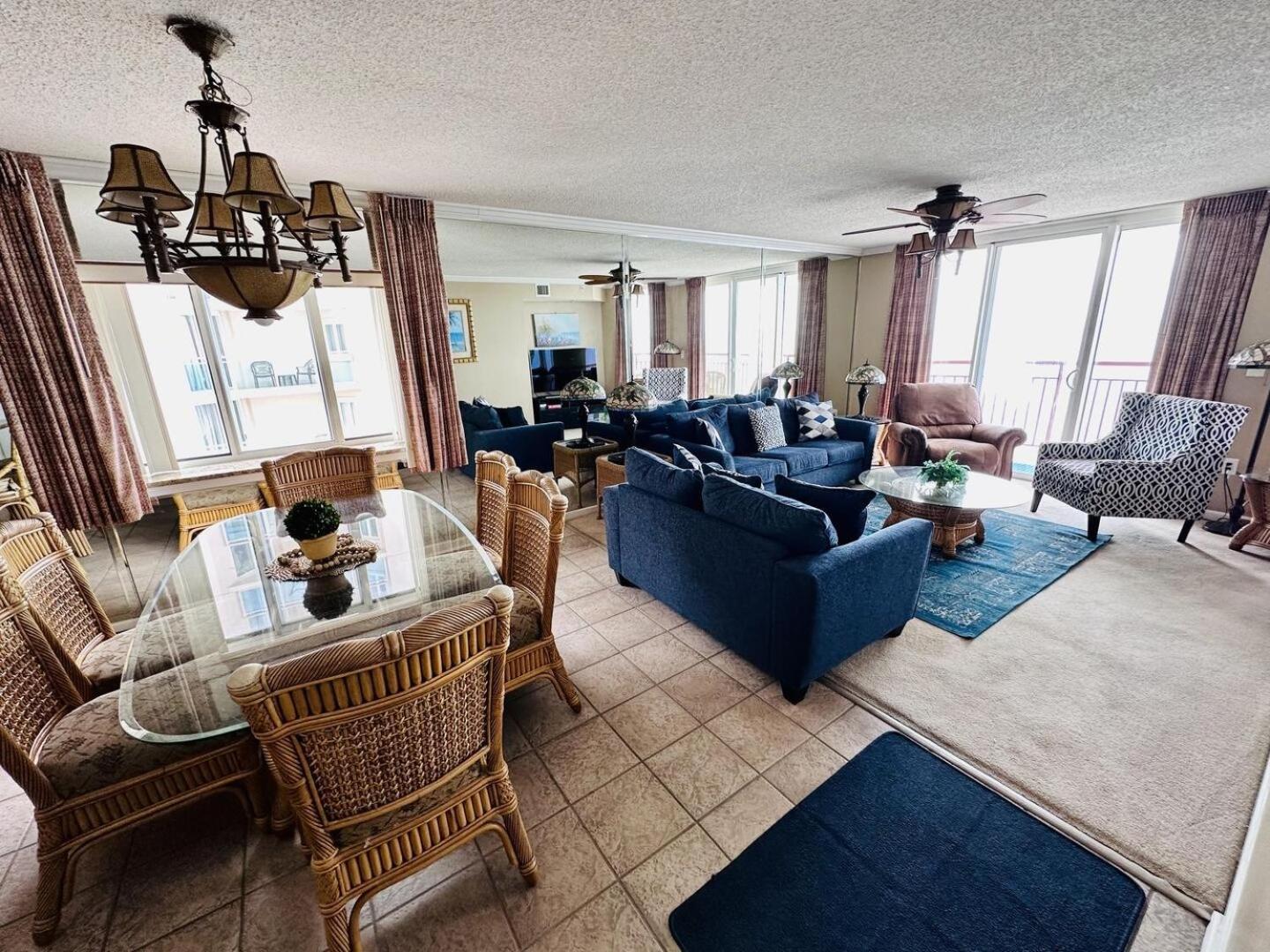 South Shore 1001 Apartment