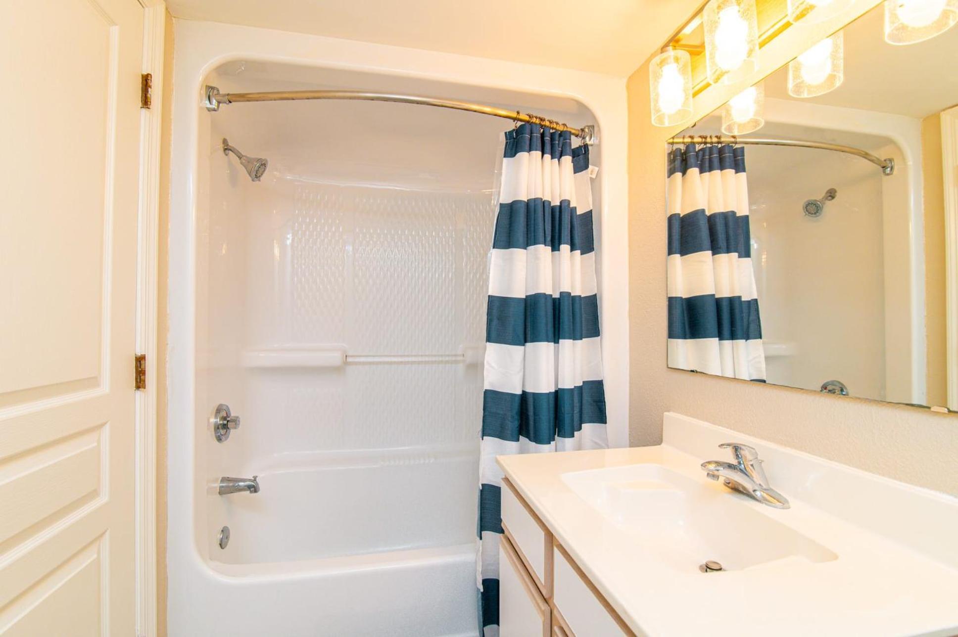 Bay Watch Luxe Oceanfront End Unit