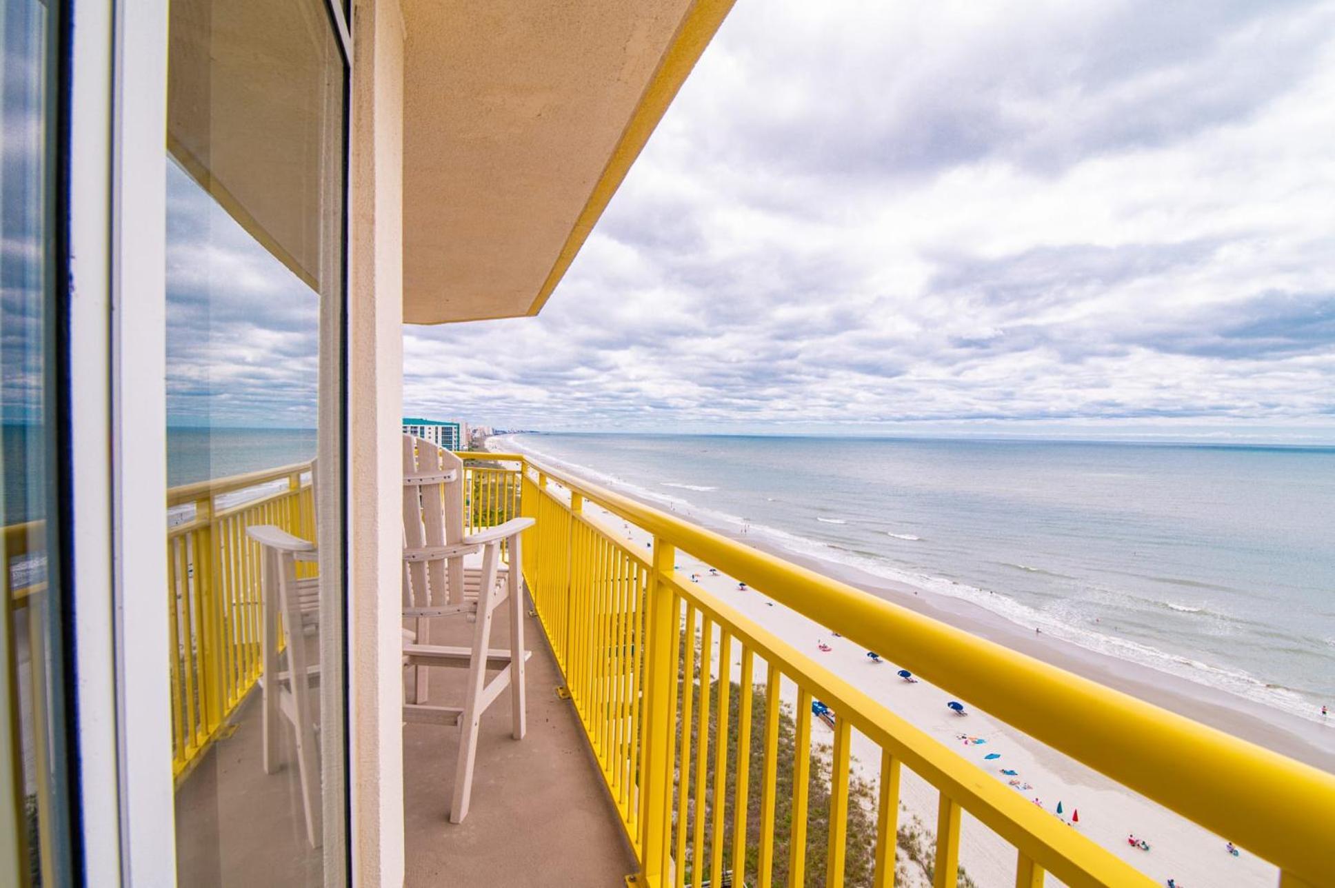 Bay Watch Luxe Oceanfront End Unit Holiday home Myrtle Beach