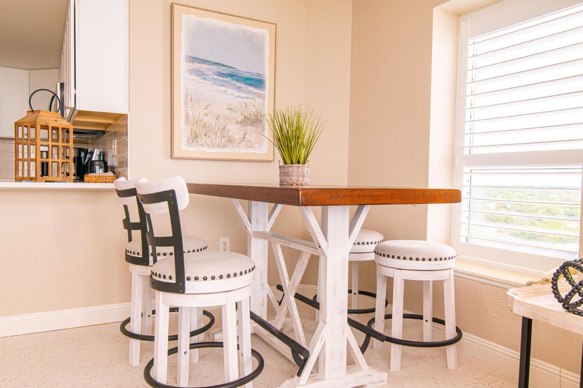 Bay Watch Luxe Oceanfront End Unit *