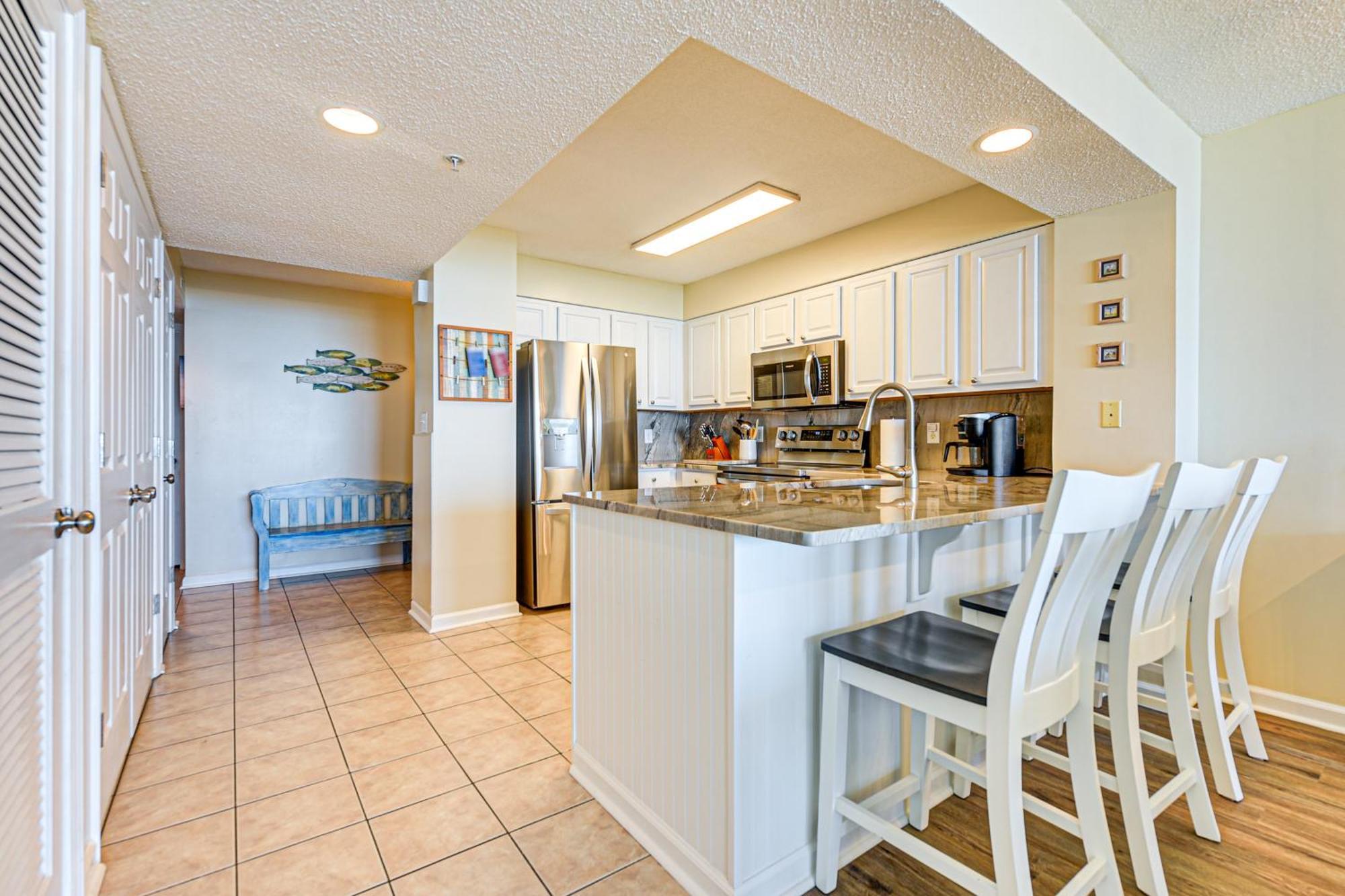 Apartment Oceanfront With Stunning Views! *