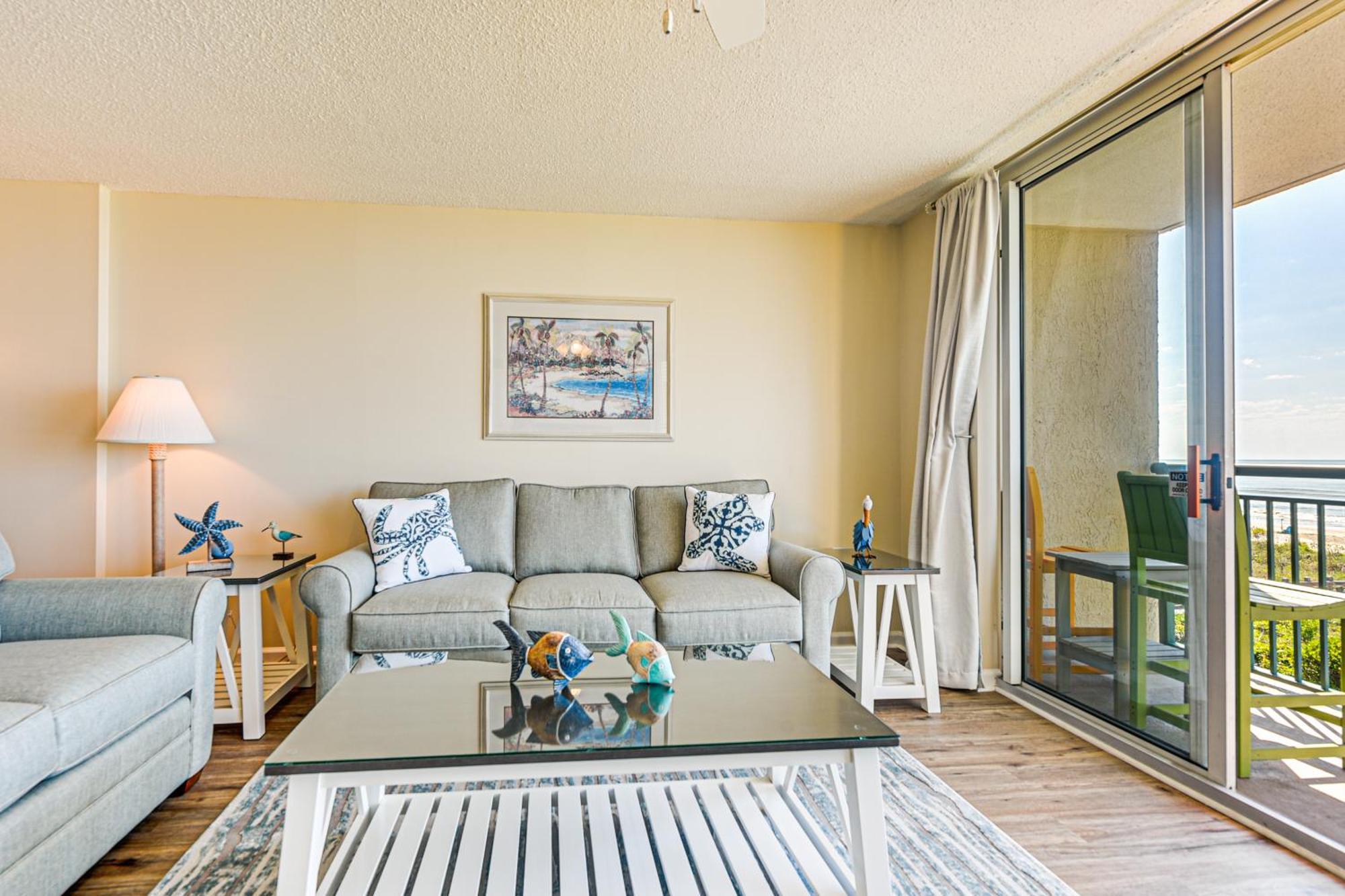 Apartment Oceanfront With Stunning Views! *