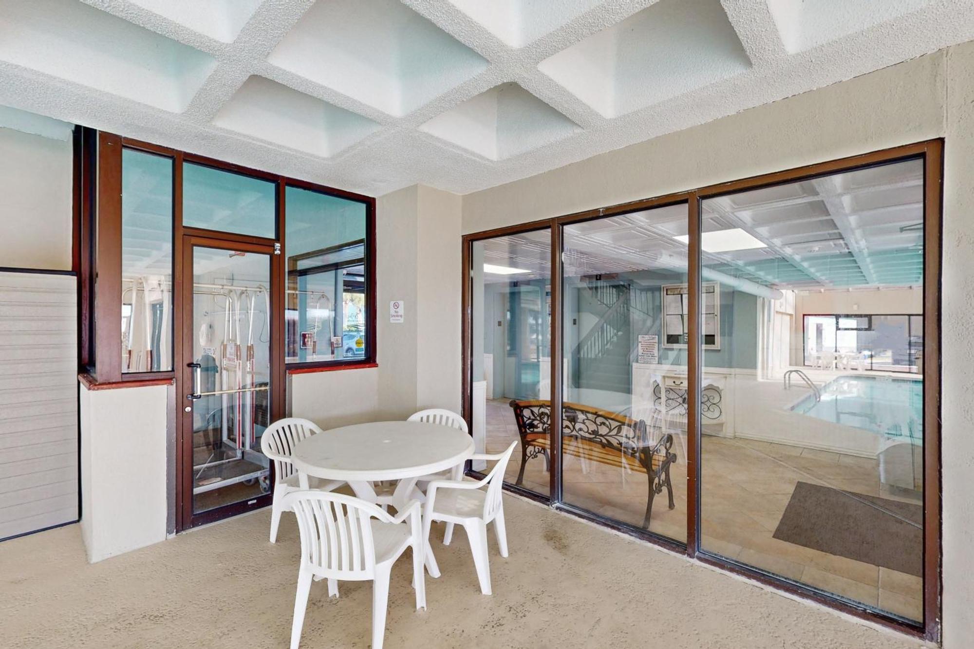 Sea Winds 608 Apartment *