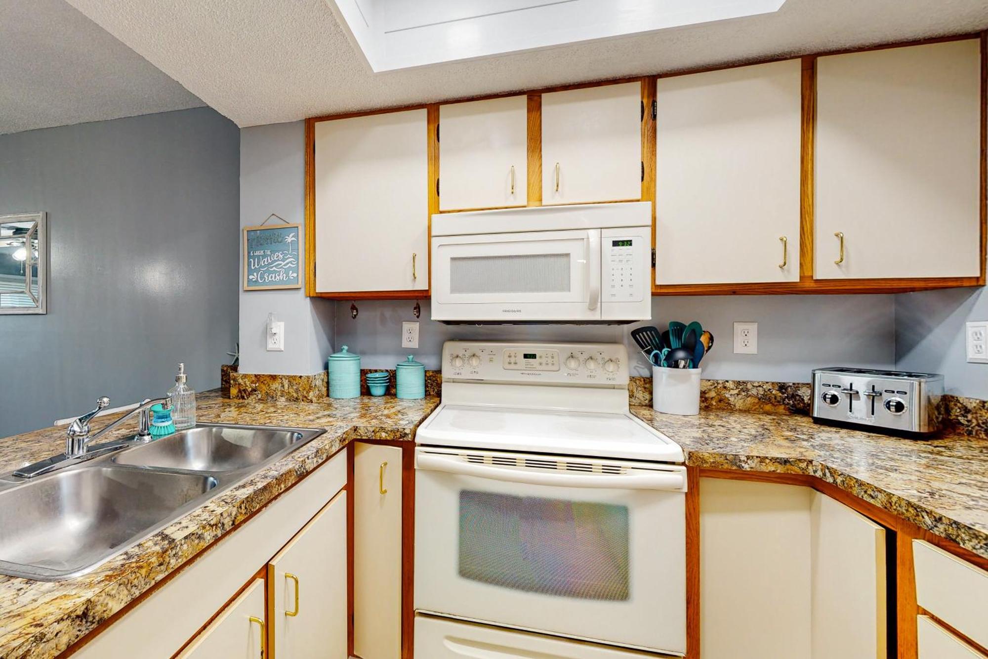 Dunes Pointe D-3 Apartment