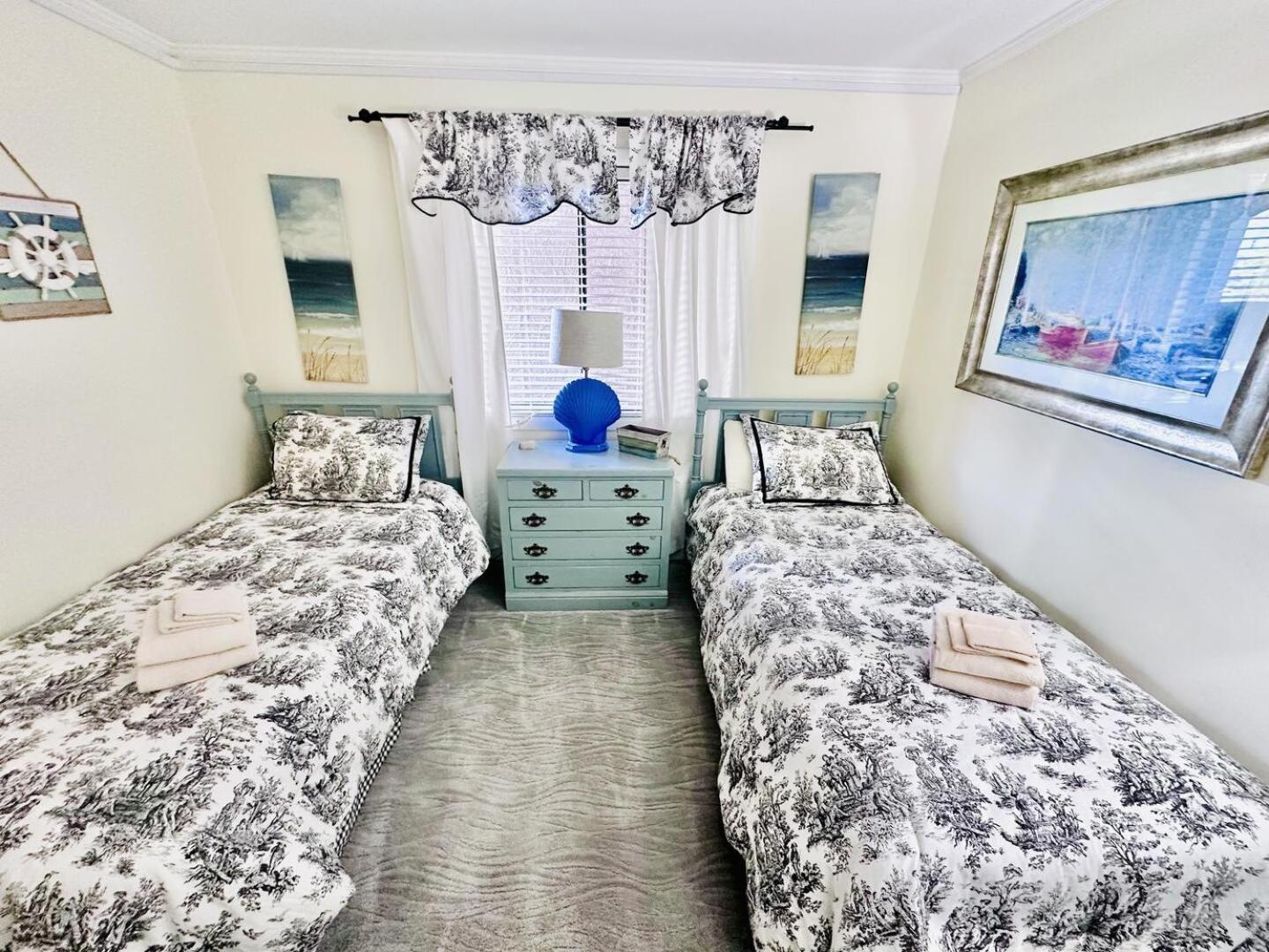 Tilghman And Racquet Club 220 Apartment