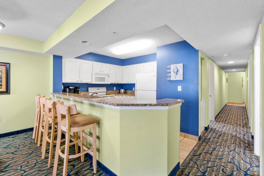 Oceanfront 3 Bedroom On Pa 14th Floor *