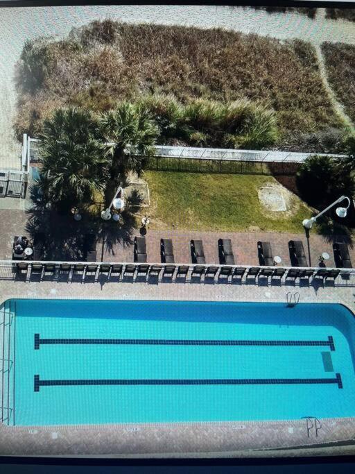 Oceanfront 2 Bedroom On Pa 11th Floor *