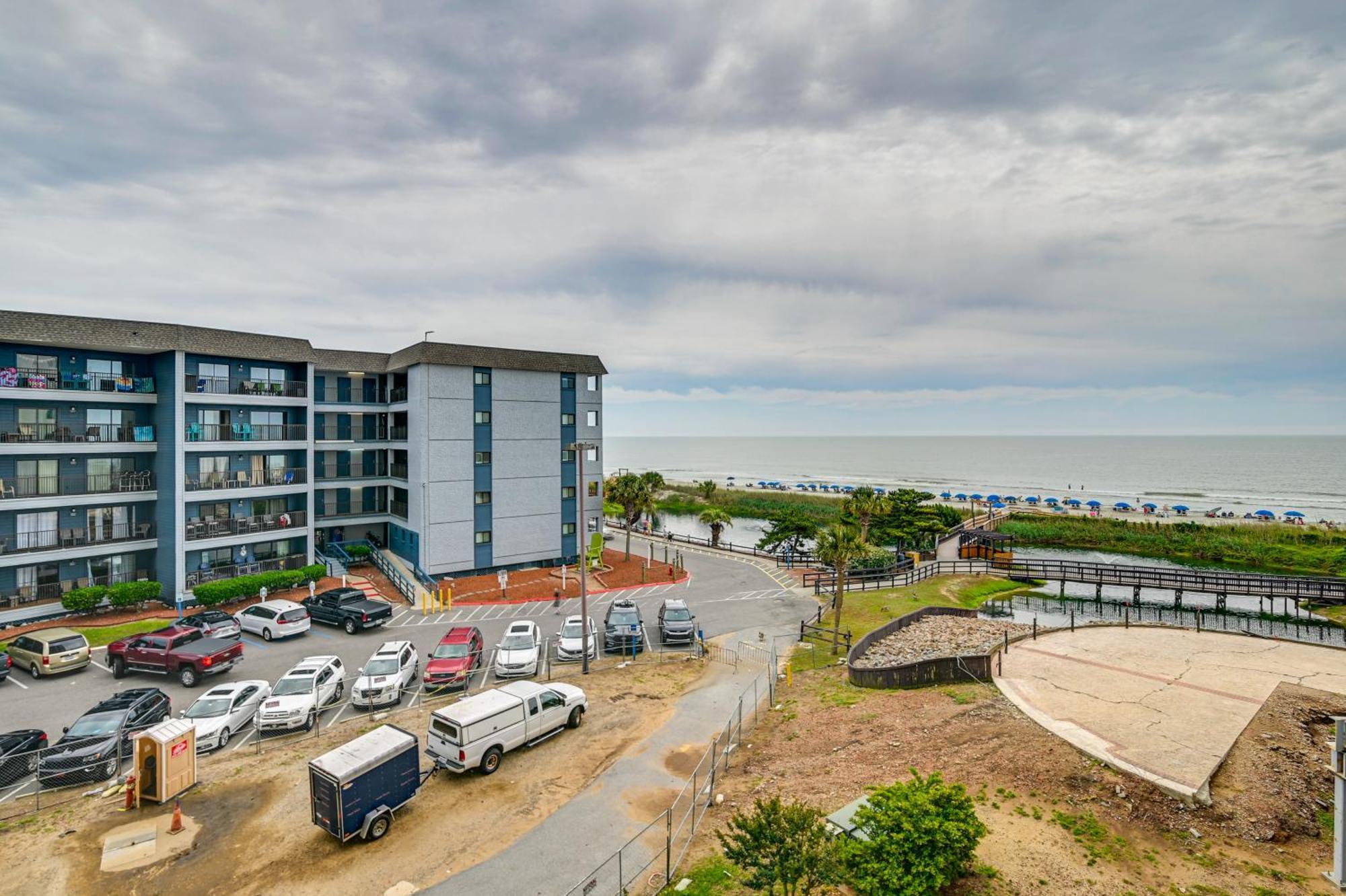 Apartment Beachfront With Pool At Myrtle Resort!