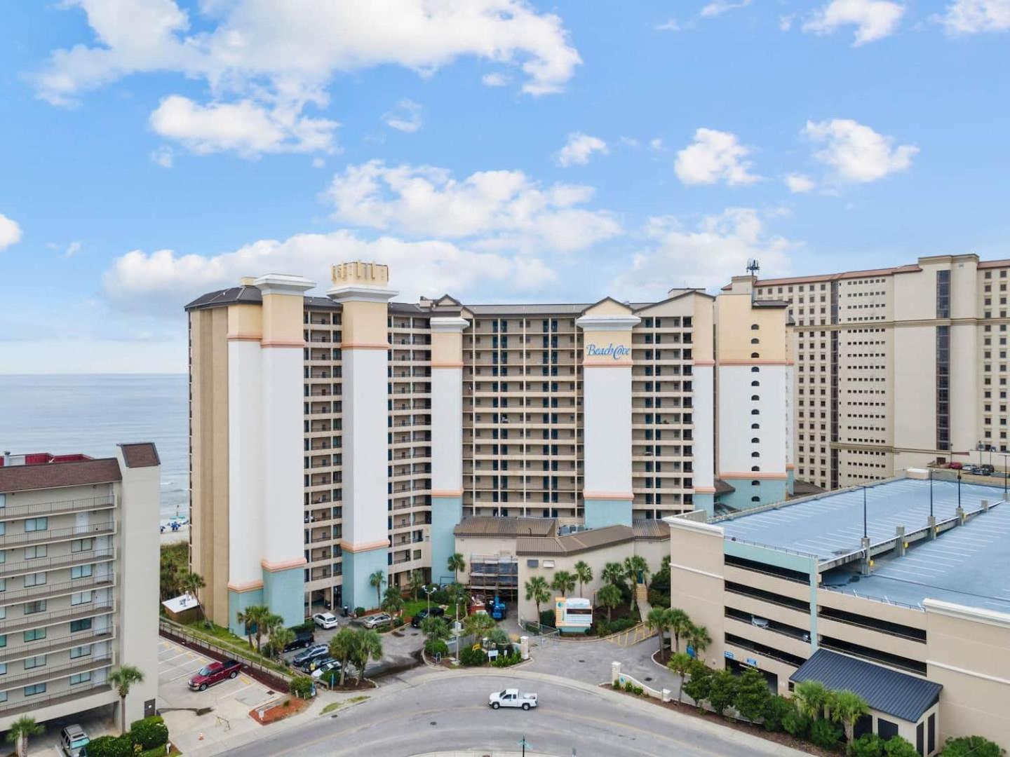 Luxury Ocean Front By Barefoot Landing Apartment *