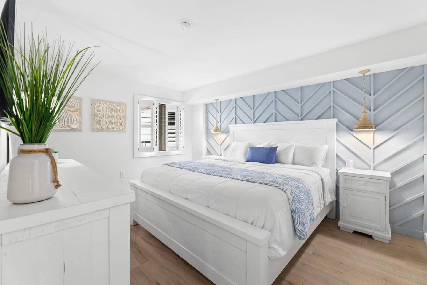 Apartment Luxury Ocean Front By Barefoot Landing Myrtle Beach