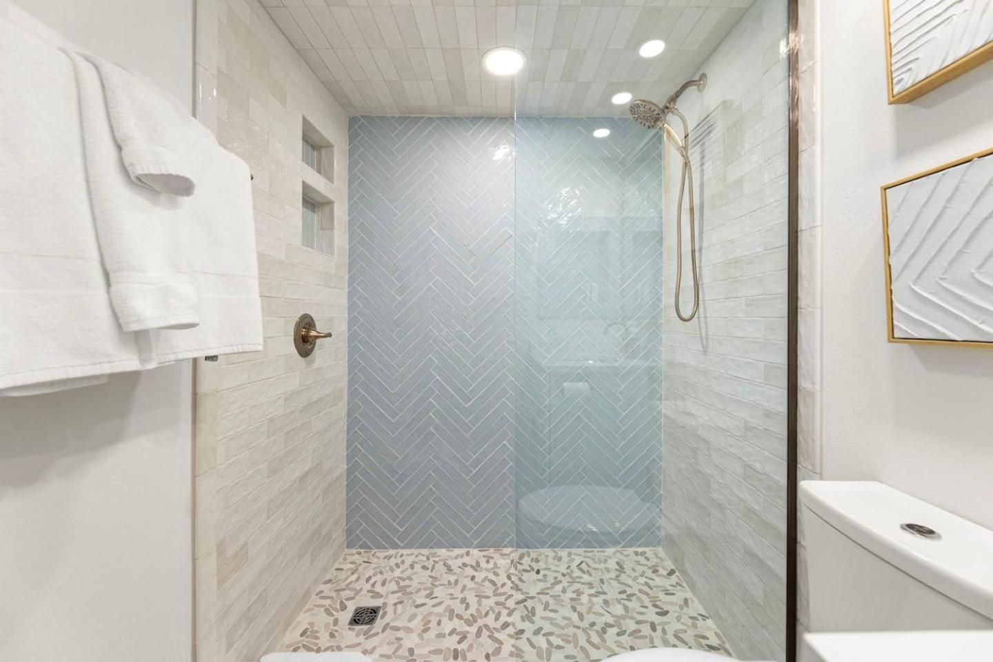 Luxury Ocean Front By Barefoot Landing * Myrtle Beach
