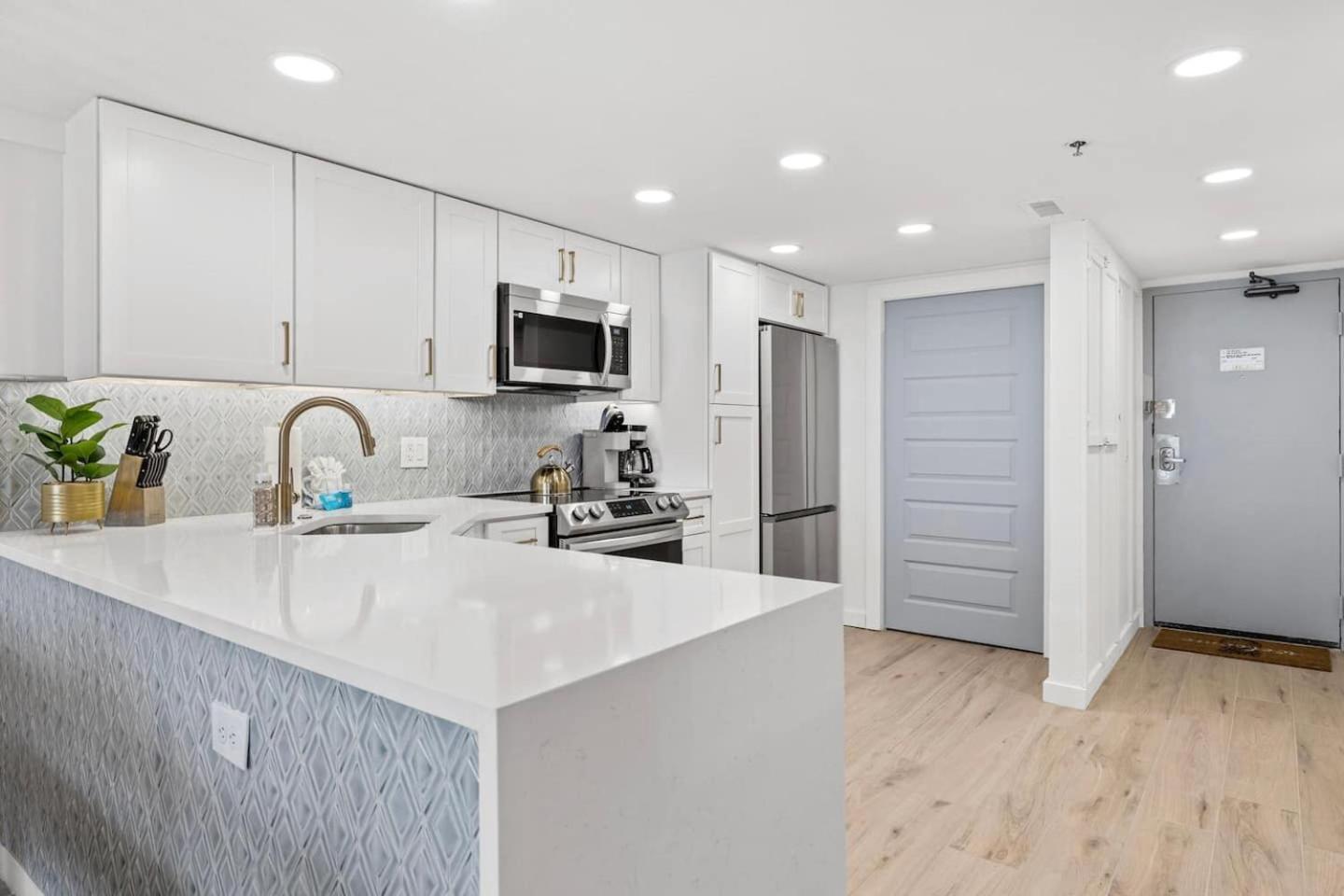 Luxury Ocean Front By Barefoot Landing *