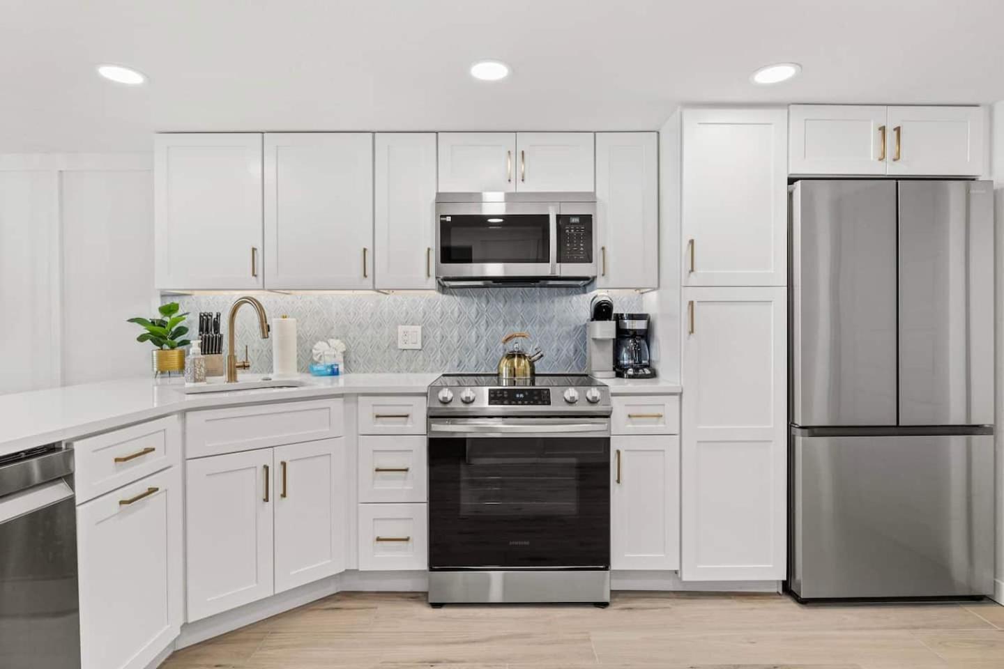 Luxury Ocean Front By Barefoot Landing Apartment Myrtle Beach
