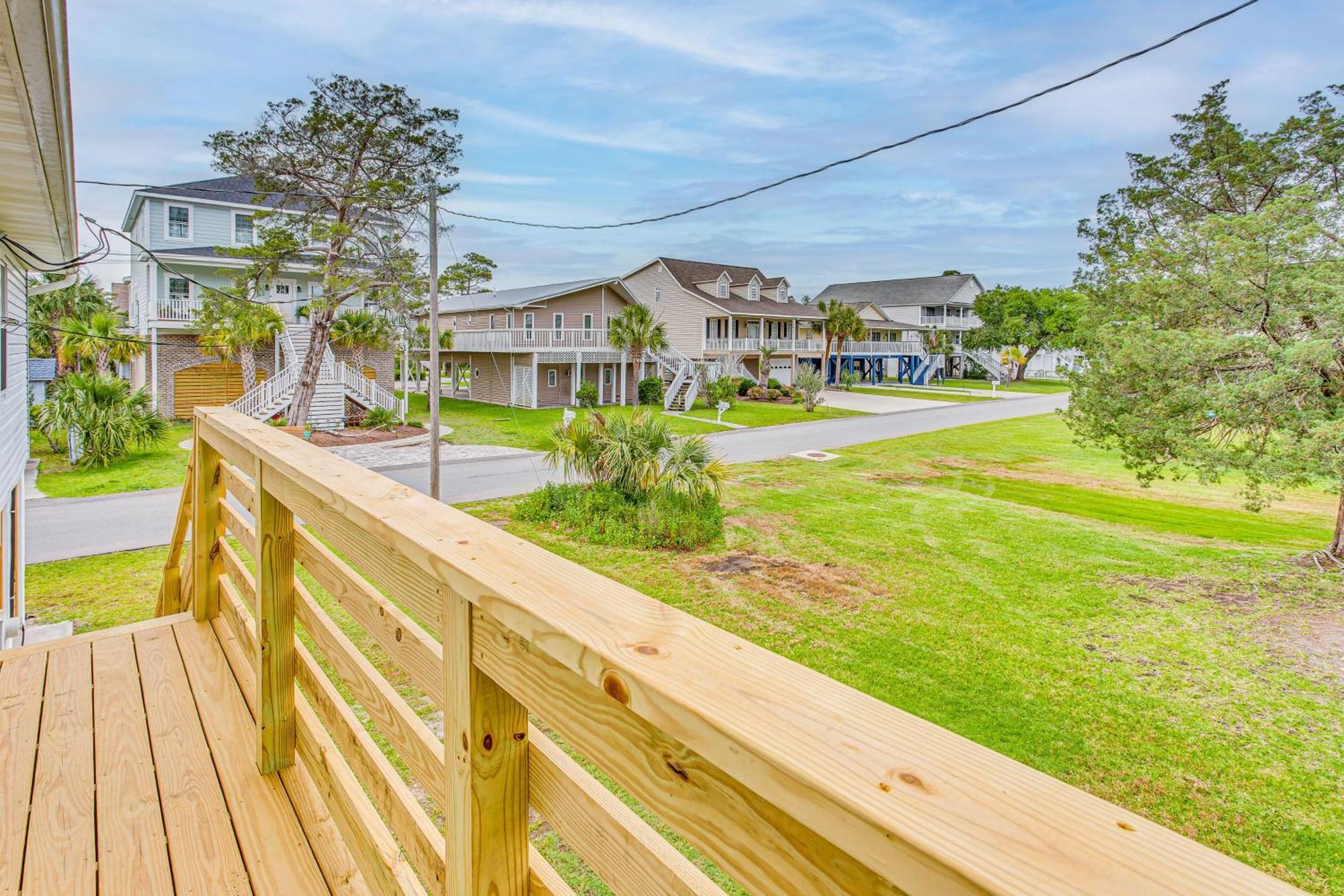 Coastal Family - Walk To The Beach And Shopping Holiday home *