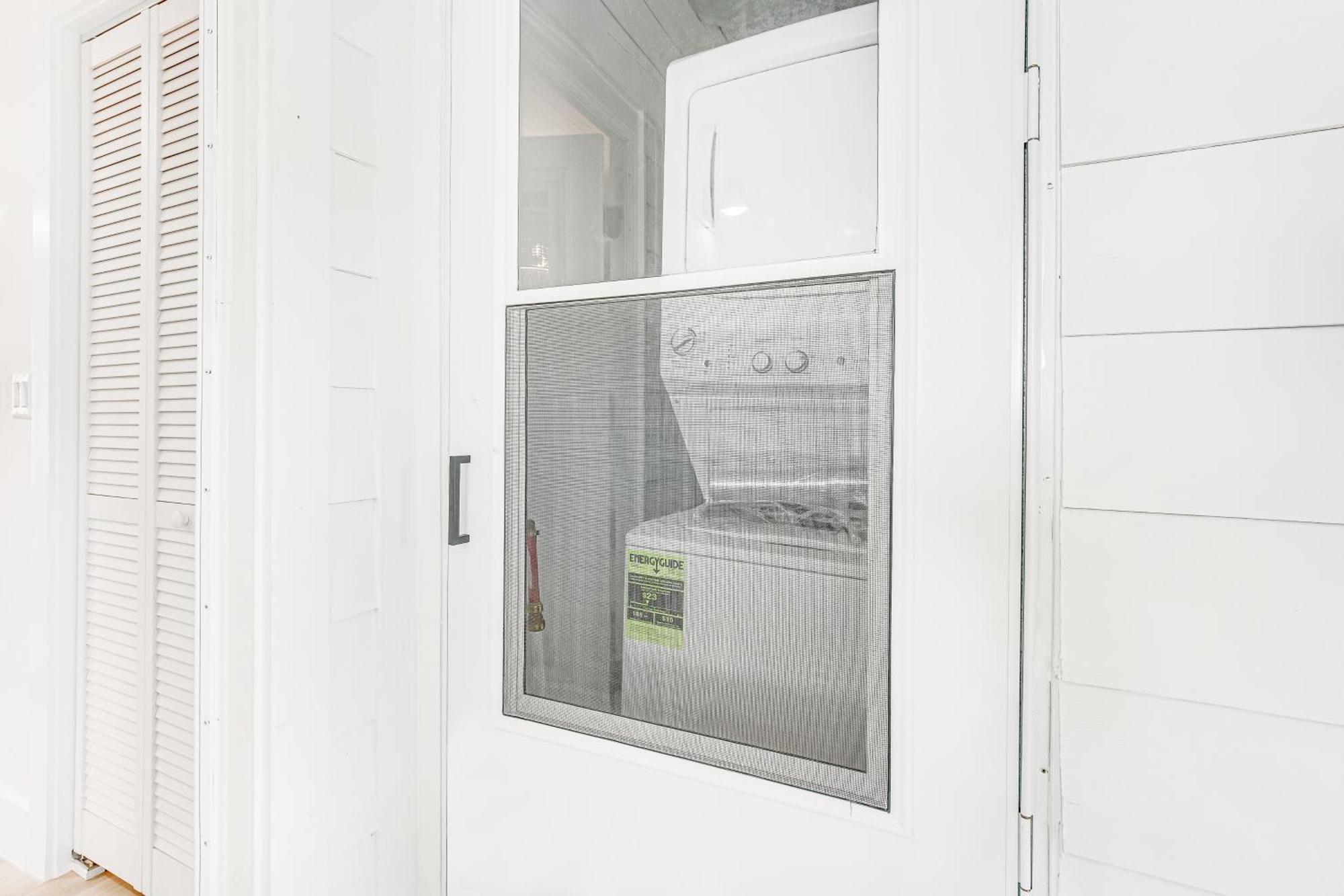 Folly's Hideaway A & B Holiday home *