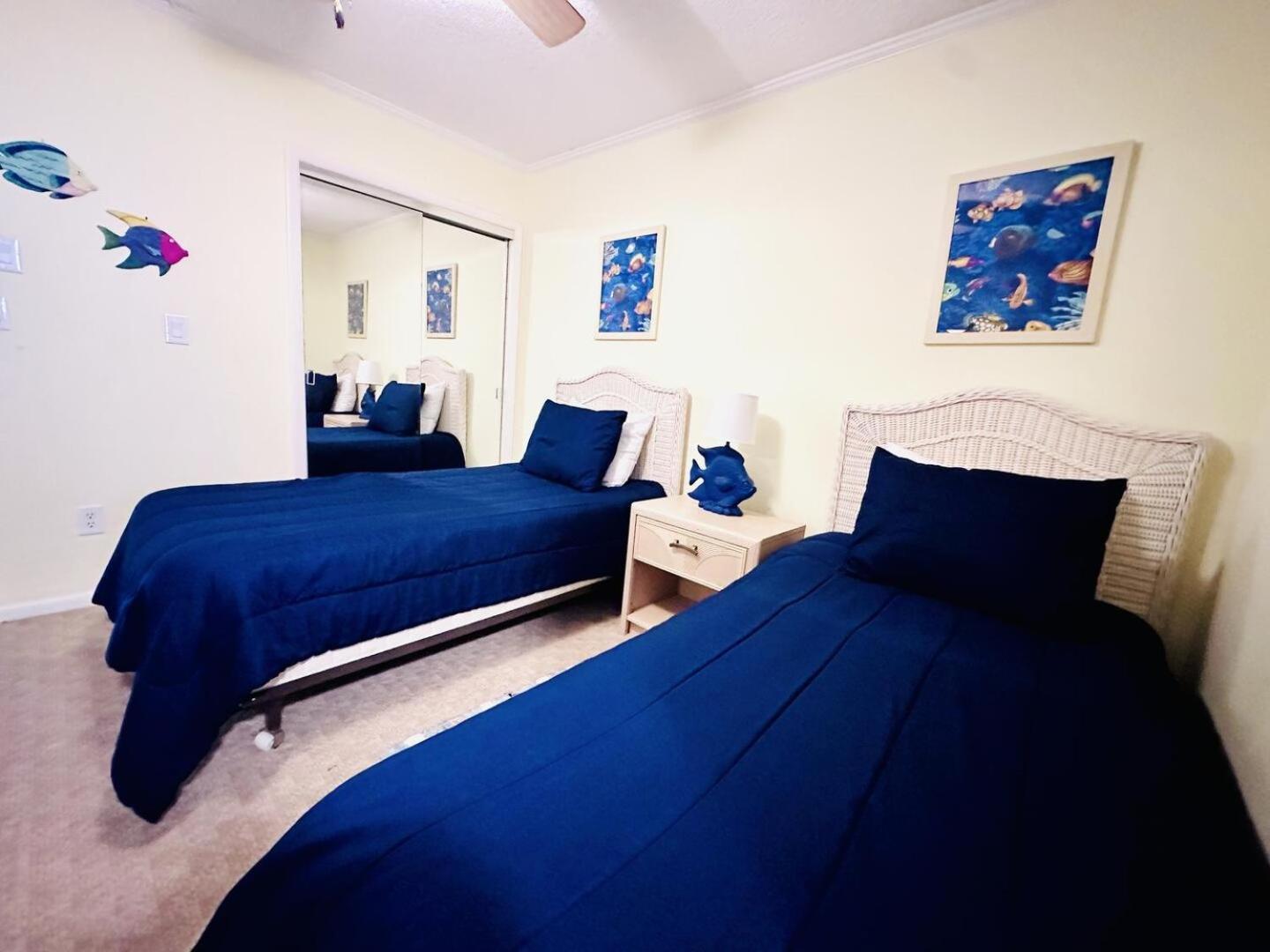 Apartment Tilghman And Racquet Club 222