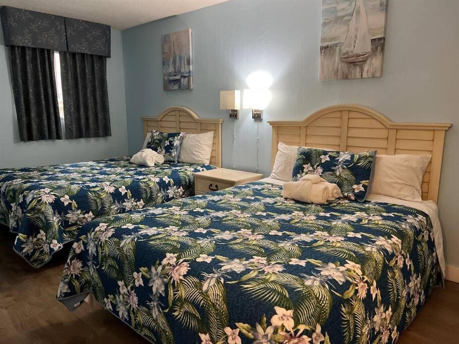 6 Queen Beds On Br 2nd Floor, Huge Belcony Apartment