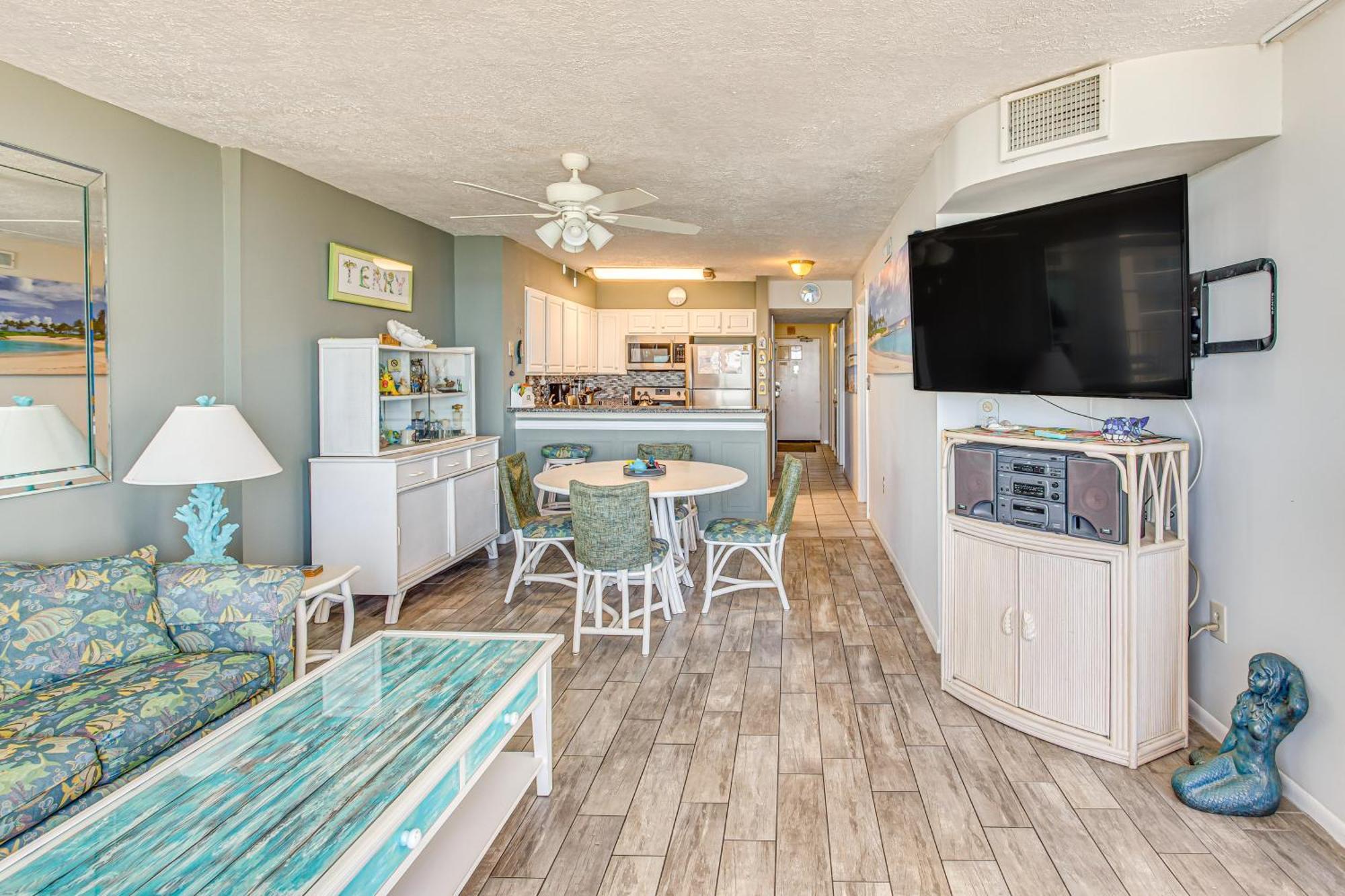 Myrtle Oceanfront With Covered Balcony! Apartment