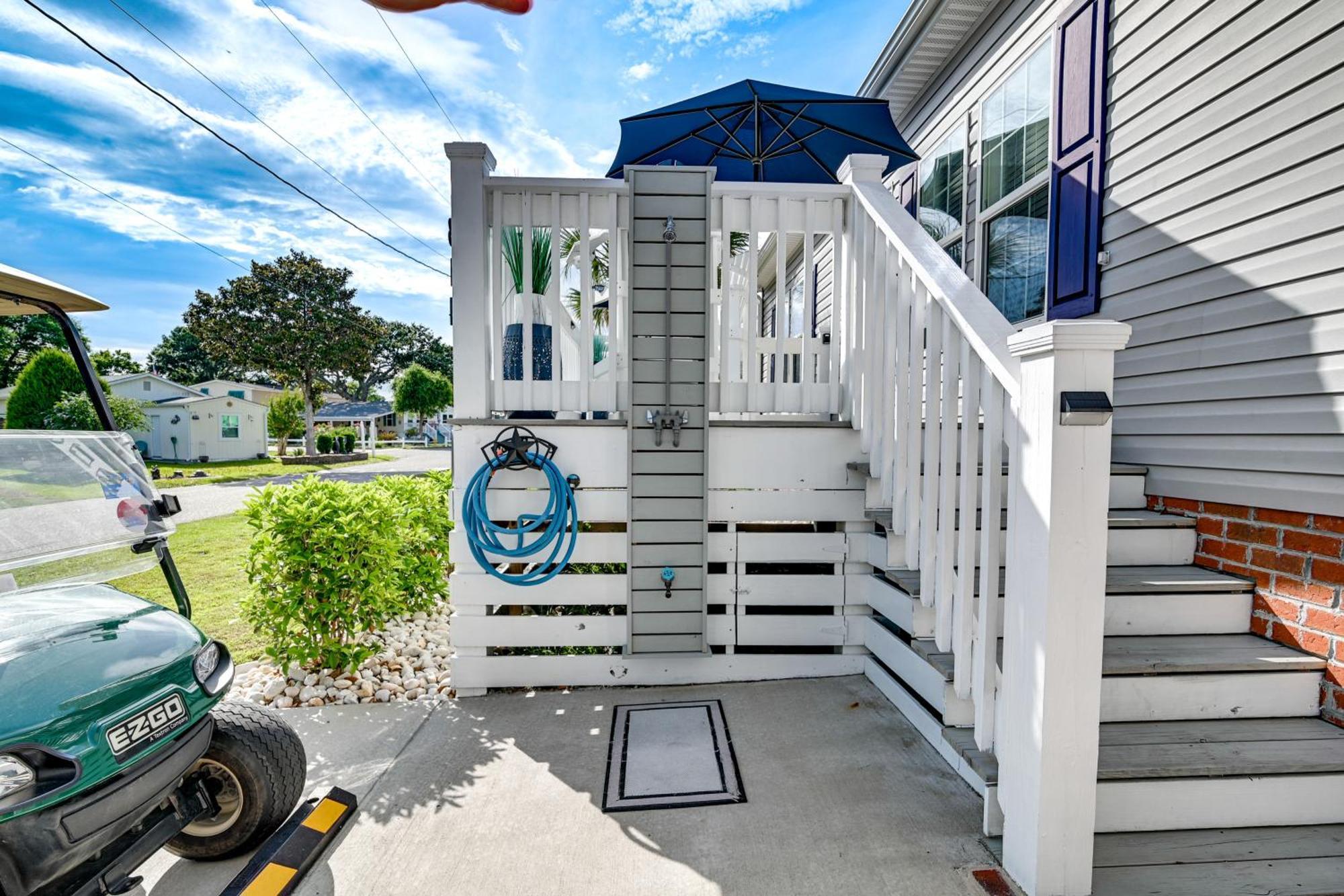 Holiday home Sunny Myrtle - 1 Mi To Ocean!
